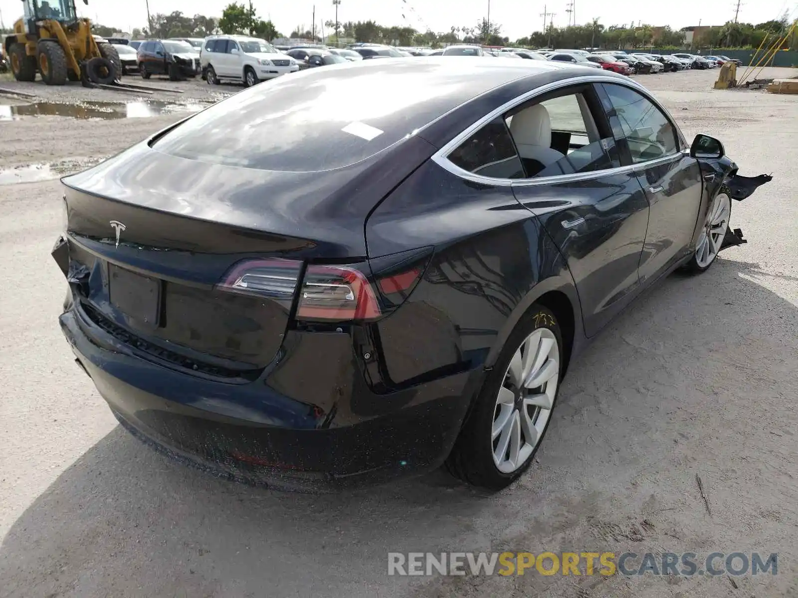 4 Фотография поврежденного автомобиля 5YJ3E1EA0KF302267 TESLA MODEL 3 2019