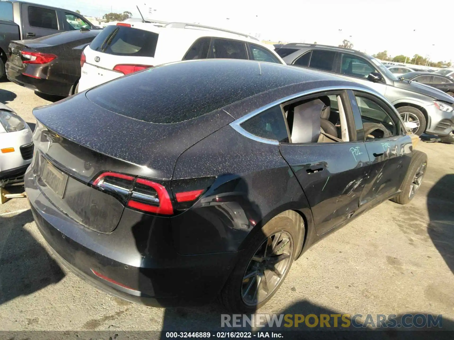 4 Photograph of a damaged car 5YJ3E1EA0KF307534 TESLA MODEL 3 2019