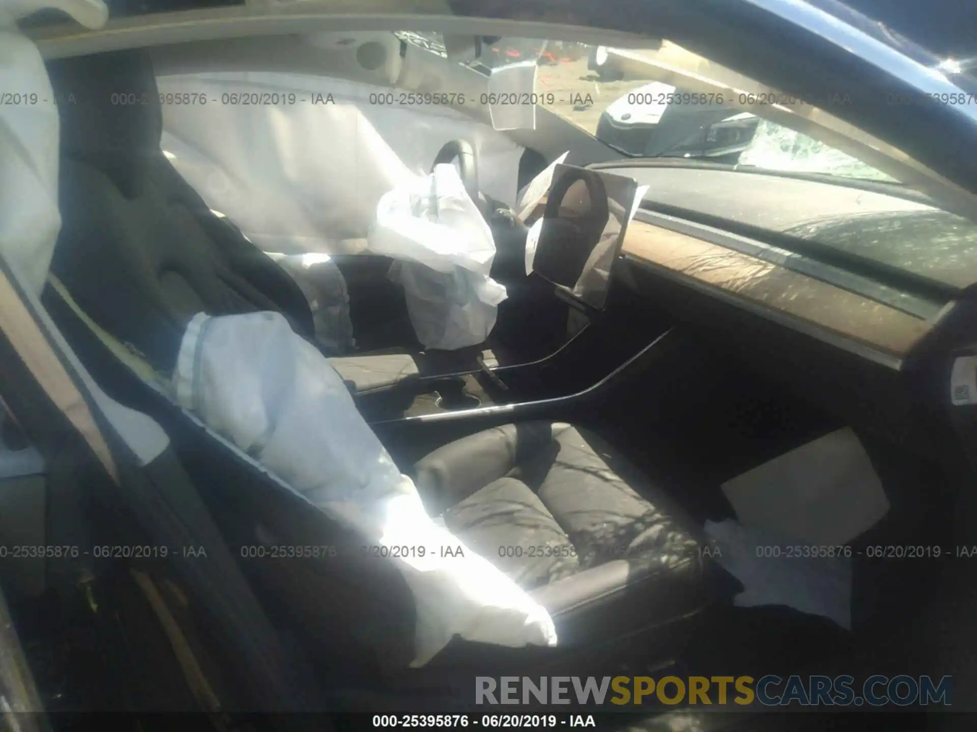 5 Photograph of a damaged car 5YJ3E1EA0KF310689 TESLA MODEL 3 2019