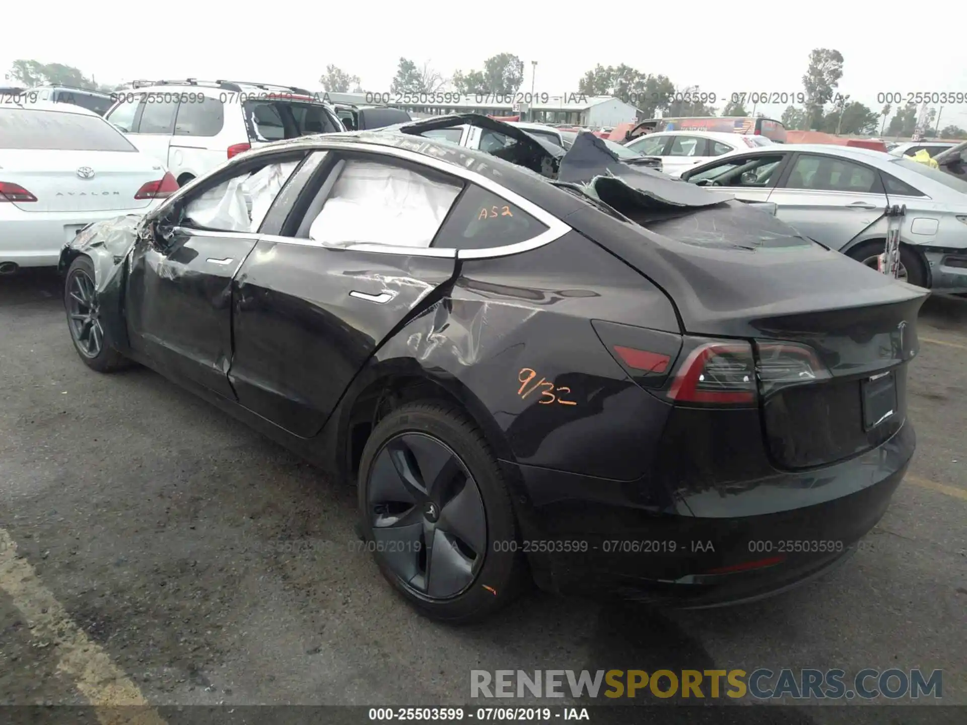 3 Photograph of a damaged car 5YJ3E1EA0KF312006 TESLA MODEL 3 2019