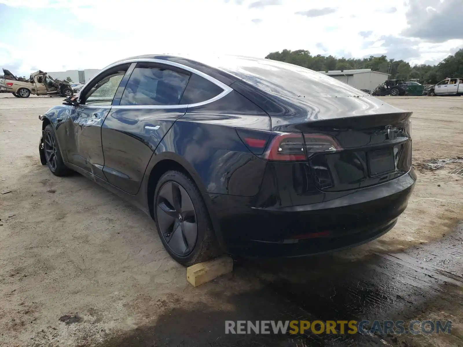 3 Photograph of a damaged car 5YJ3E1EA0KF313253 TESLA MODEL 3 2019