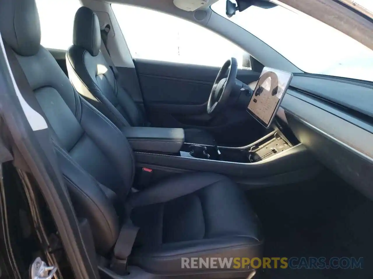 5 Photograph of a damaged car 5YJ3E1EA0KF317013 TESLA MODEL 3 2019