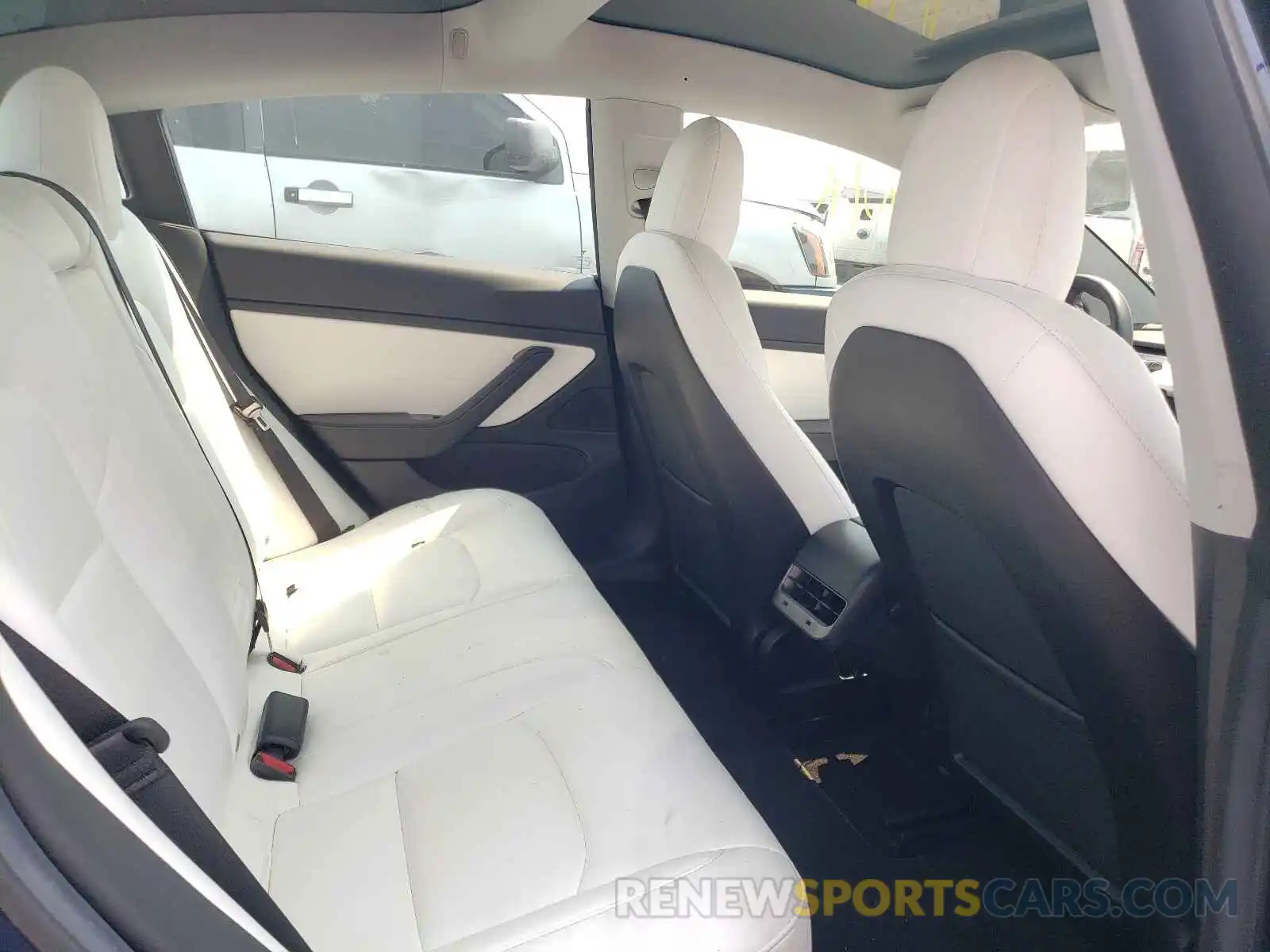 6 Photograph of a damaged car 5YJ3E1EA0KF332823 TESLA MODEL 3 2019