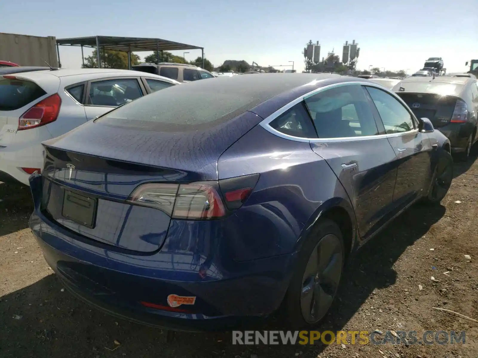 4 Фотография поврежденного автомобиля 5YJ3E1EA0KF400909 TESLA MODEL 3 2019