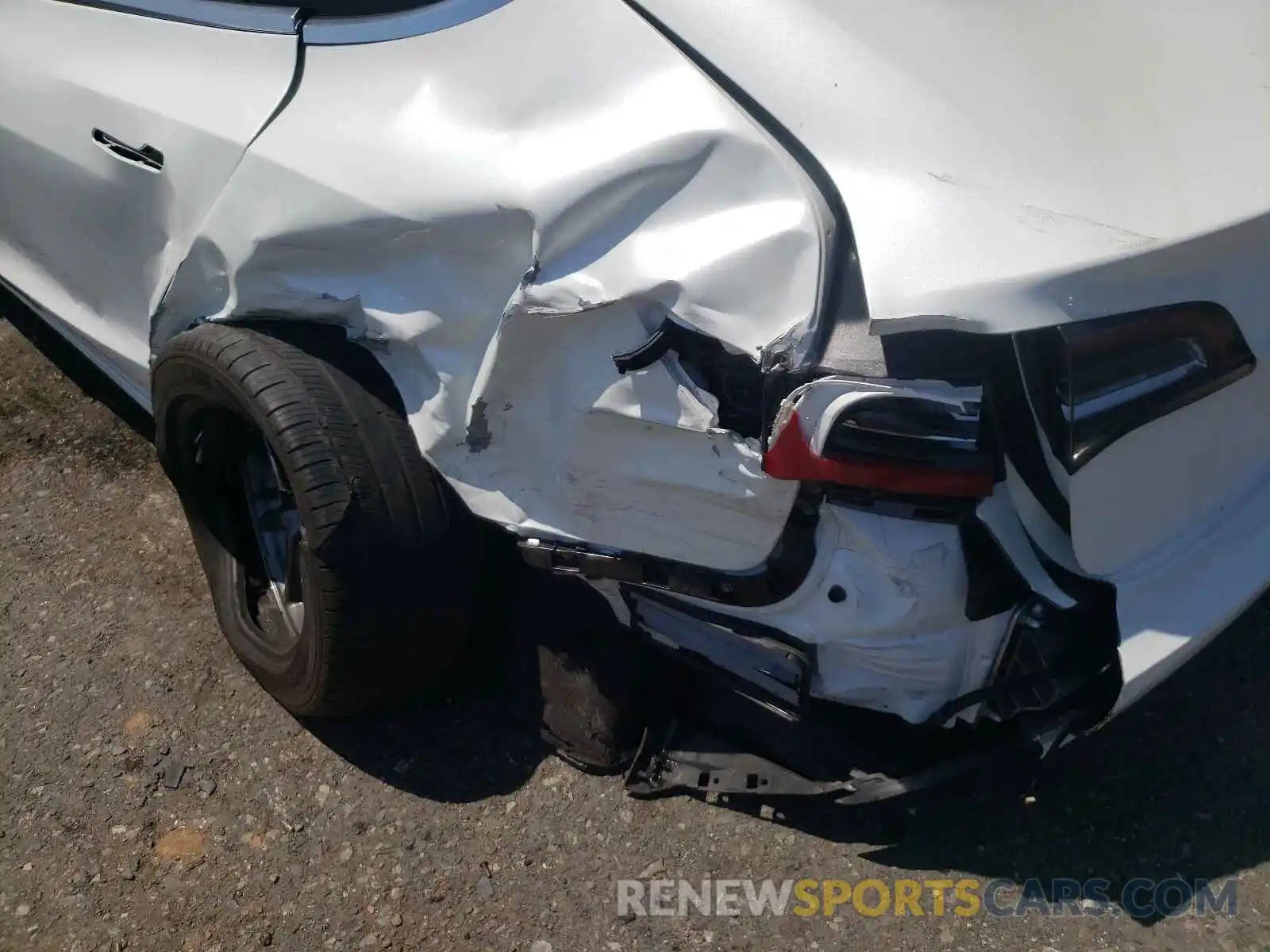 9 Photograph of a damaged car 5YJ3E1EA0KF401235 TESLA MODEL 3 2019