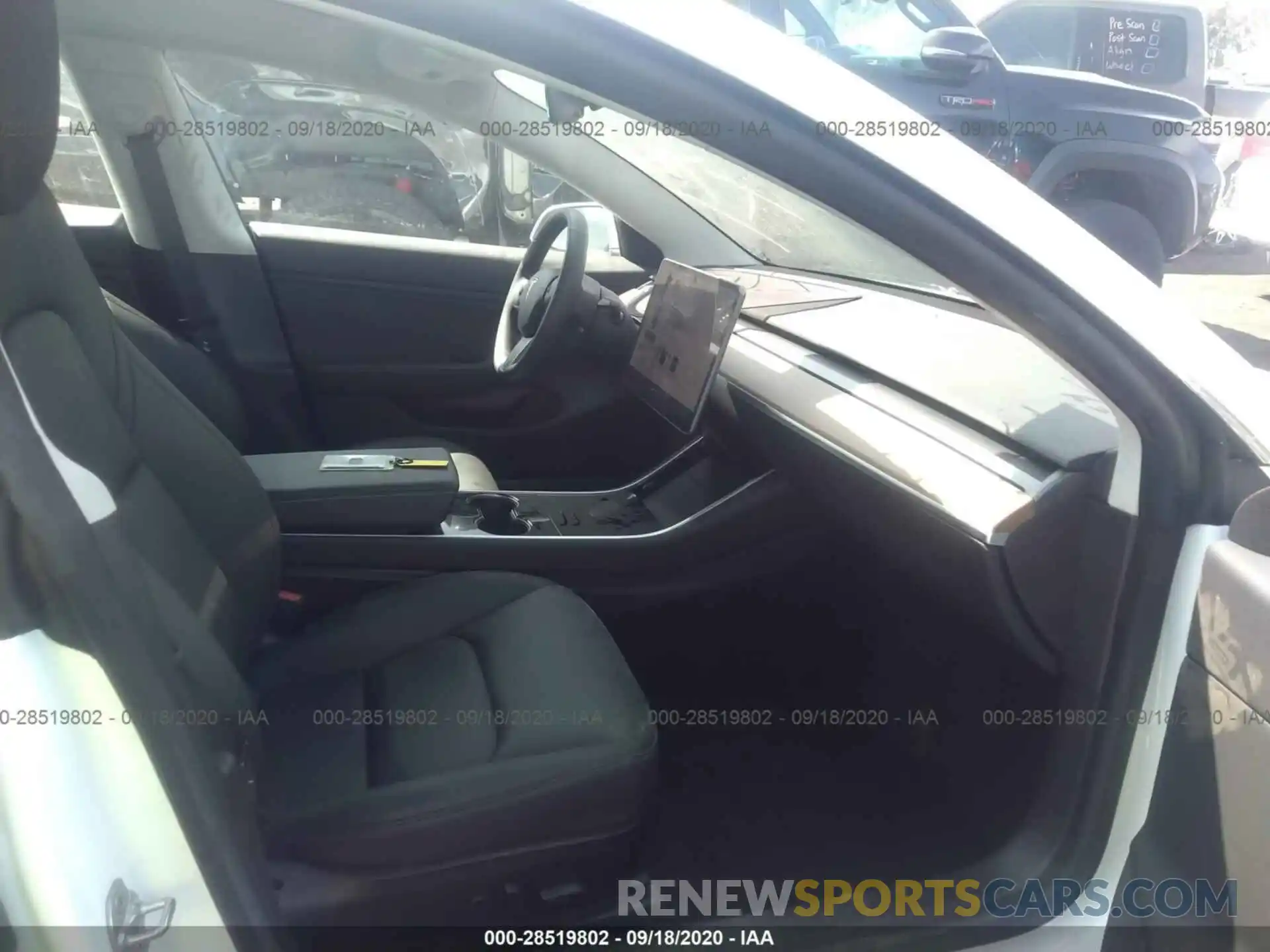 5 Photograph of a damaged car 5YJ3E1EA0KF401610 TESLA MODEL 3 2019