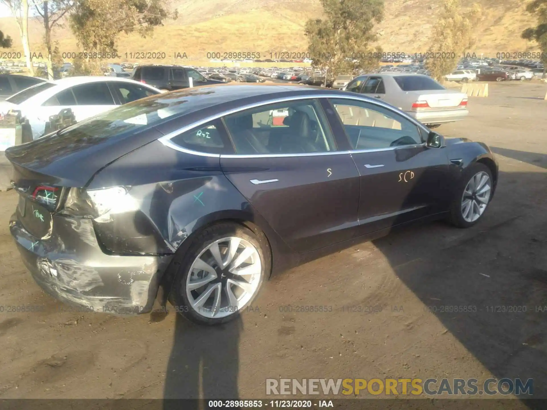 4 Photograph of a damaged car 5YJ3E1EA0KF402045 TESLA MODEL 3 2019