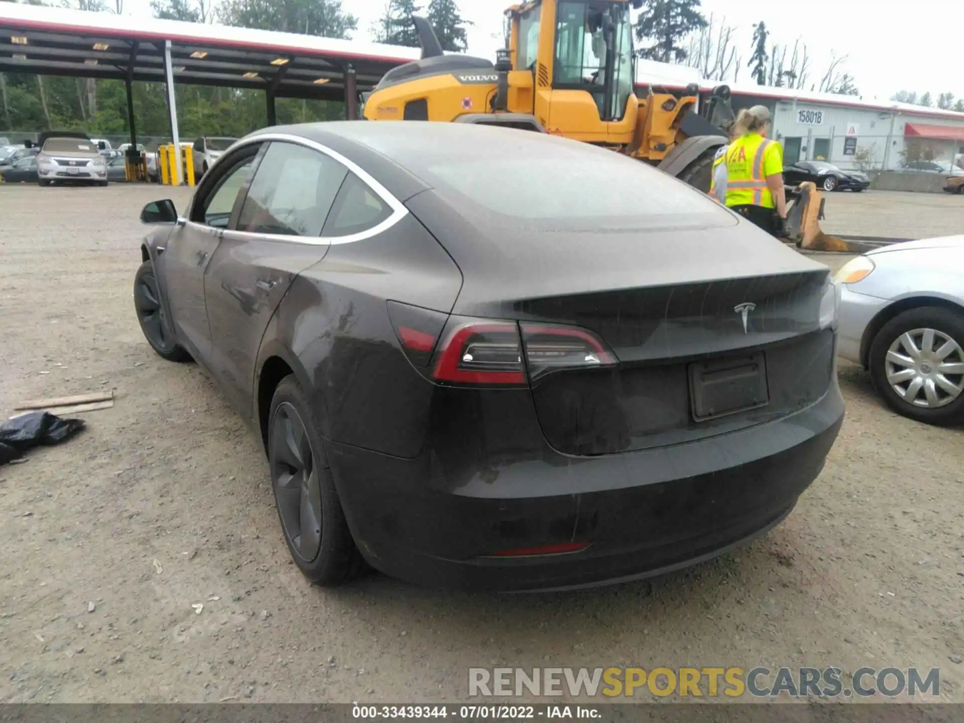 3 Photograph of a damaged car 5YJ3E1EA0KF415846 TESLA MODEL 3 2019