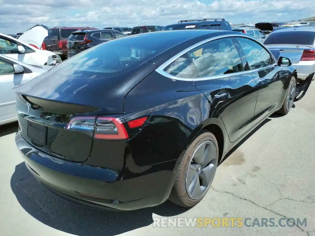 4 Фотография поврежденного автомобиля 5YJ3E1EA0KF424630 TESLA MODEL 3 2019