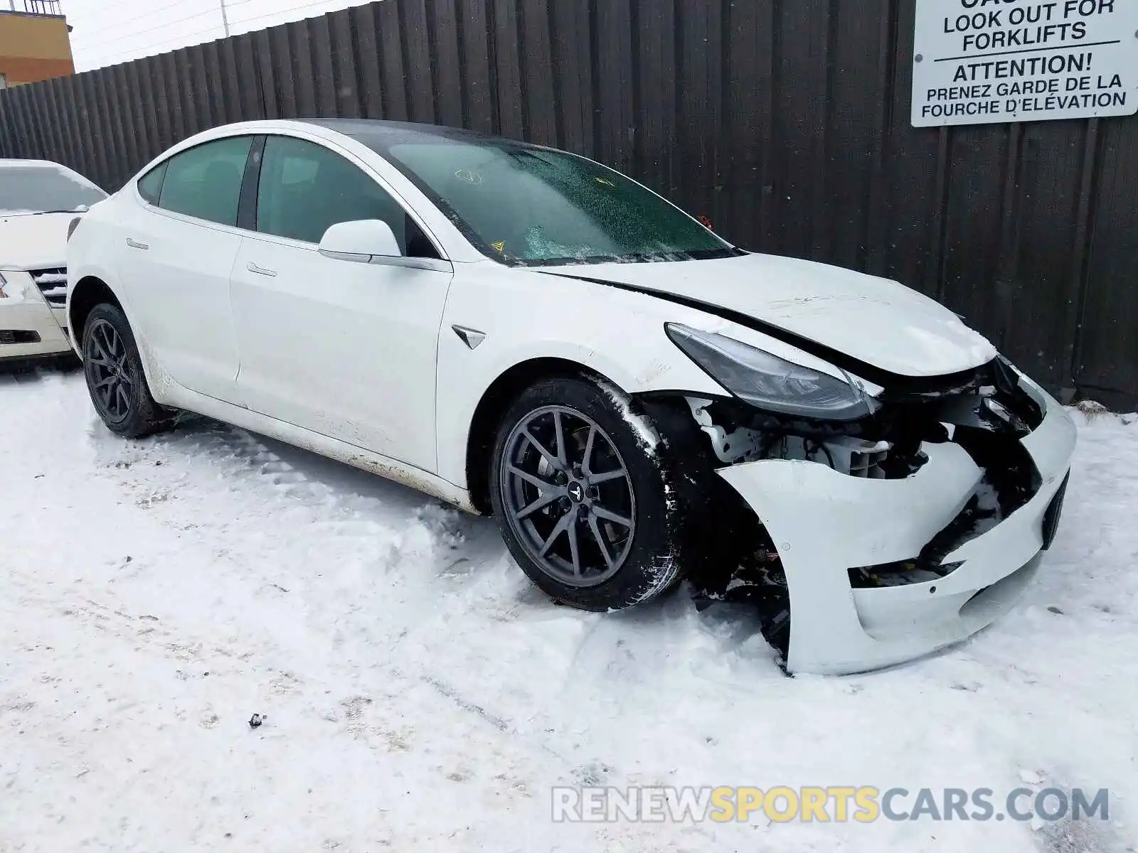 1 Photograph of a damaged car 5YJ3E1EA0KF426653 TESLA MODEL 3 2019