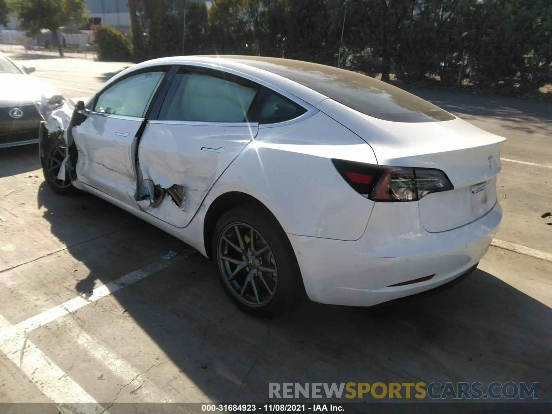 3 Photograph of a damaged car 5YJ3E1EA0KF430816 TESLA MODEL 3 2019