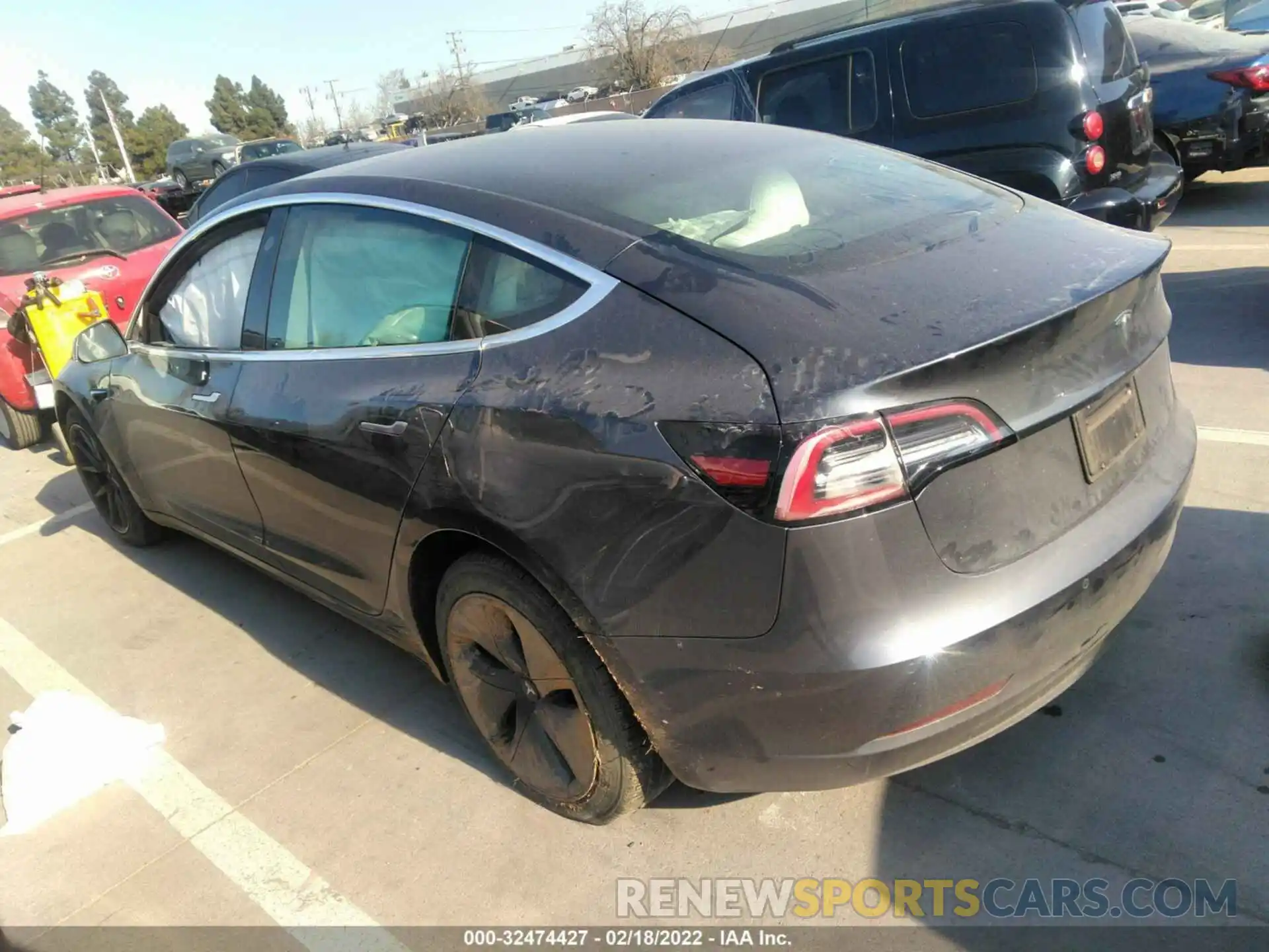 3 Photograph of a damaged car 5YJ3E1EA0KF431576 TESLA MODEL 3 2019