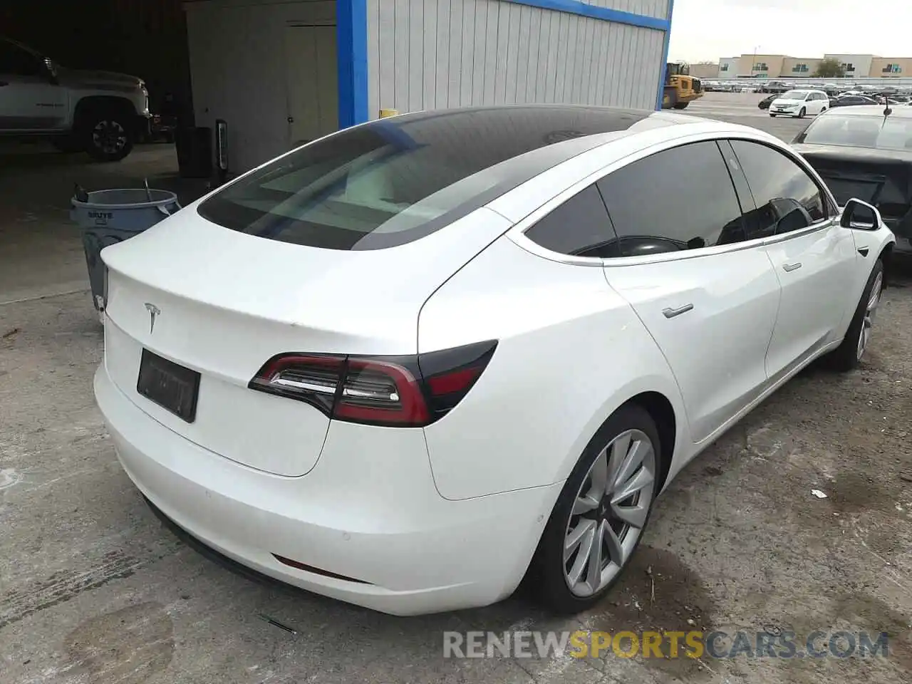 4 Фотография поврежденного автомобиля 5YJ3E1EA0KF432159 TESLA MODEL 3 2019