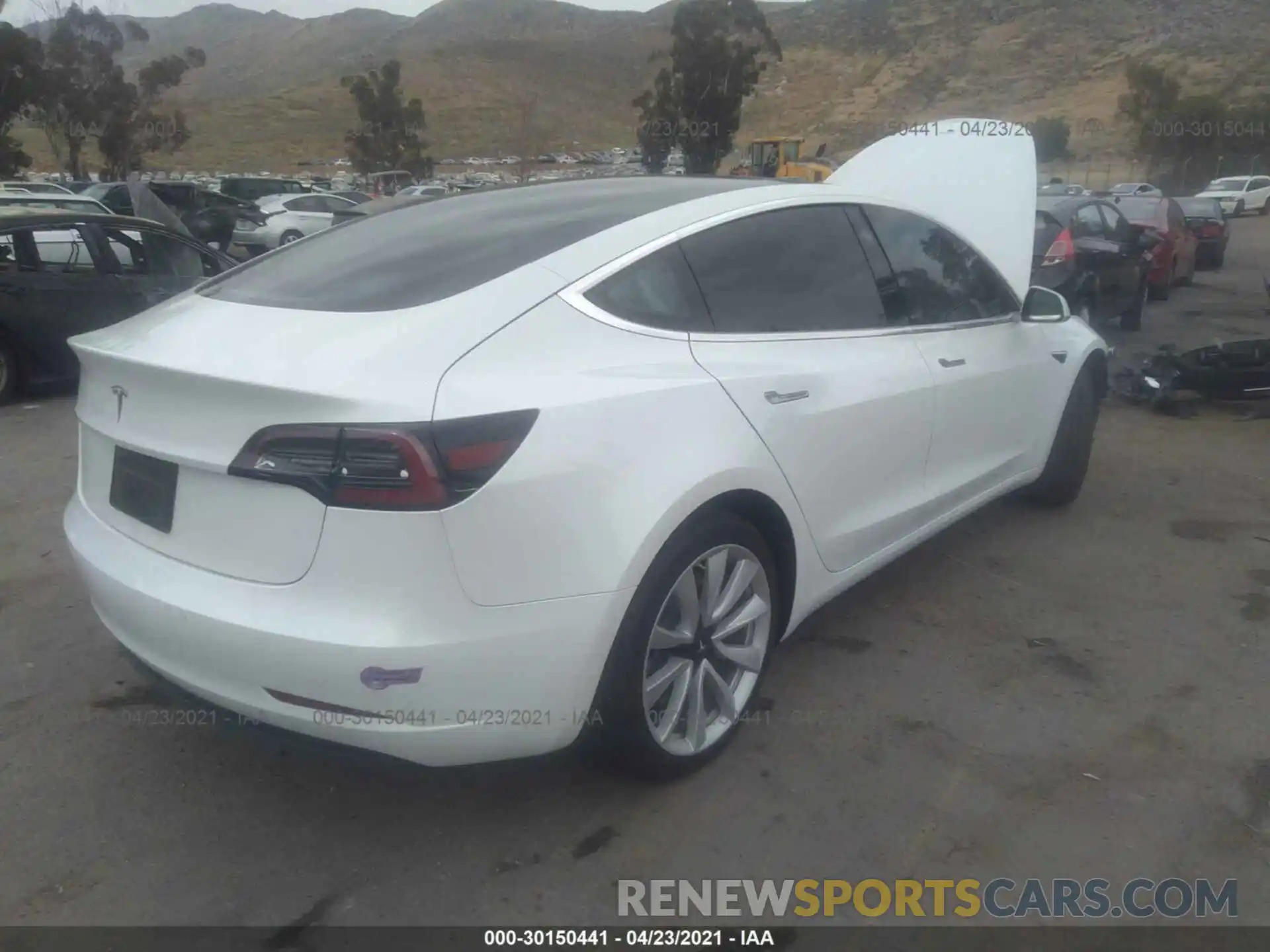 4 Photograph of a damaged car 5YJ3E1EA0KF436275 TESLA MODEL 3 2019