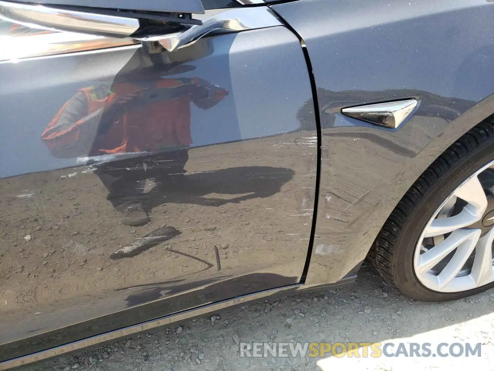 9 Photograph of a damaged car 5YJ3E1EA0KF444912 TESLA MODEL 3 2019