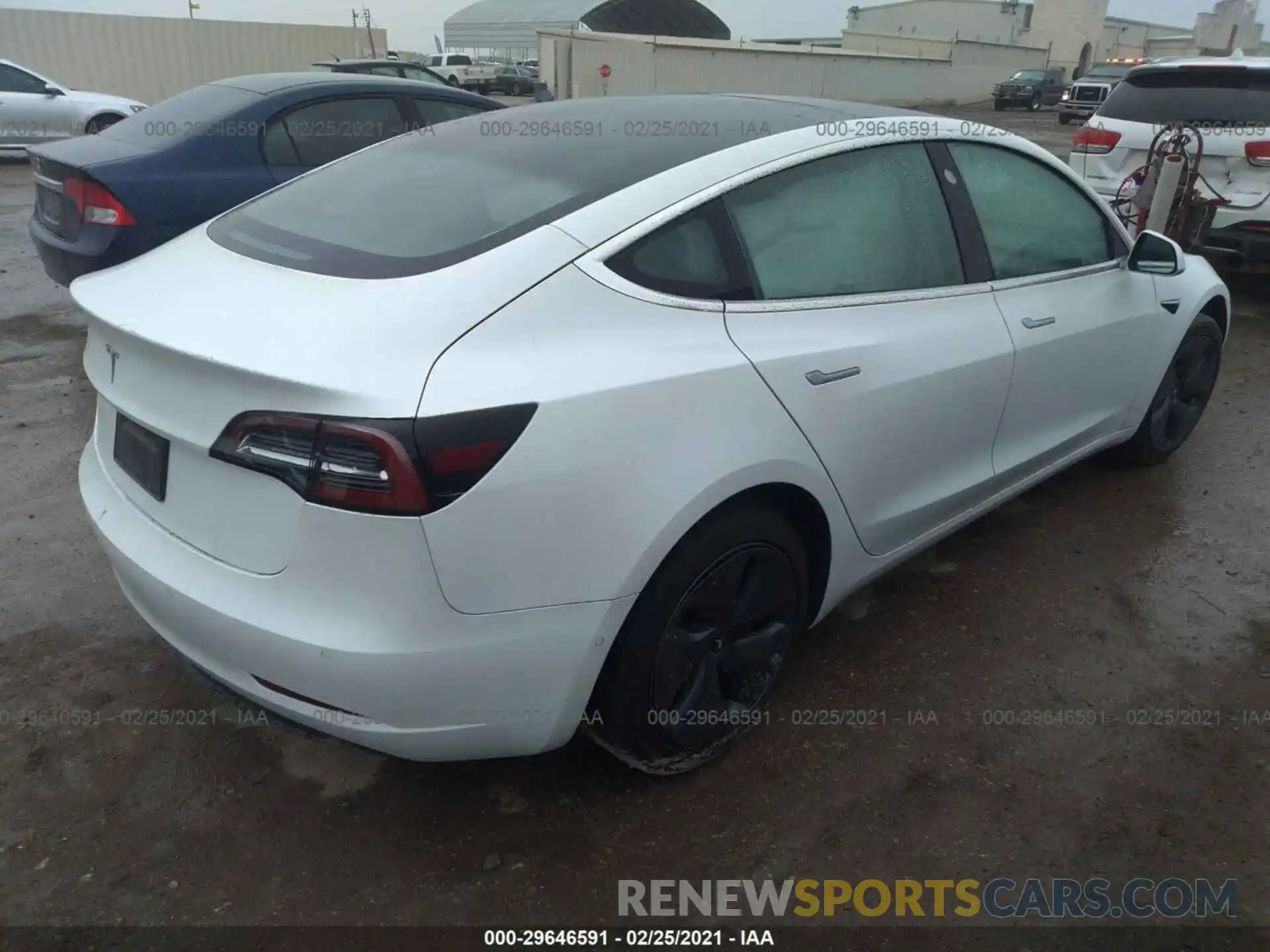 4 Фотография поврежденного автомобиля 5YJ3E1EA0KF483287 TESLA MODEL 3 2019