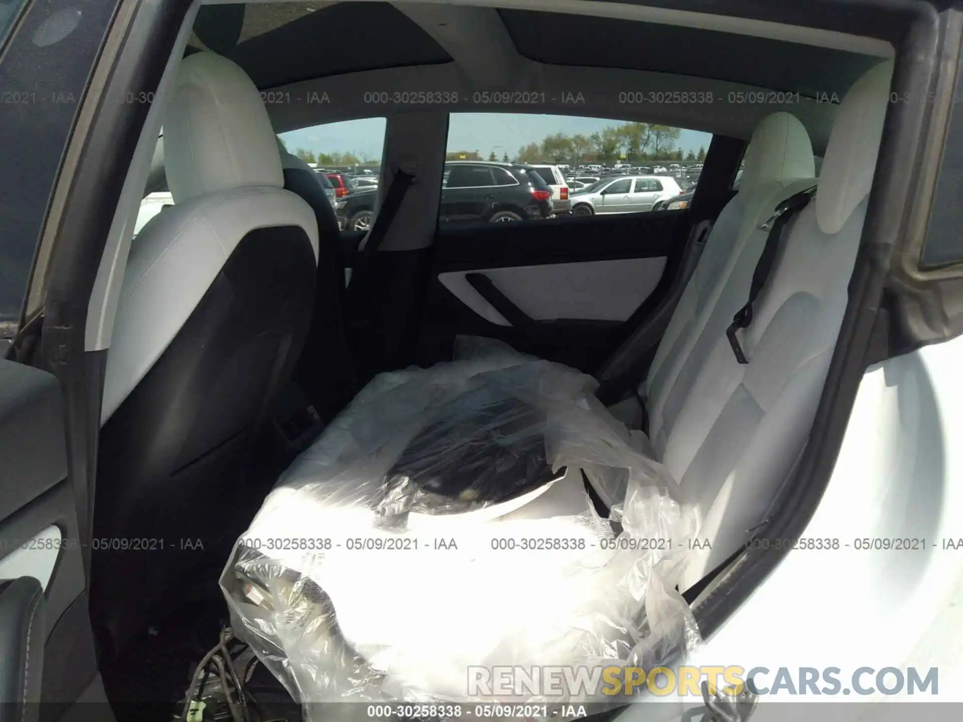 8 Photograph of a damaged car 5YJ3E1EA0KF486240 TESLA MODEL 3 2019