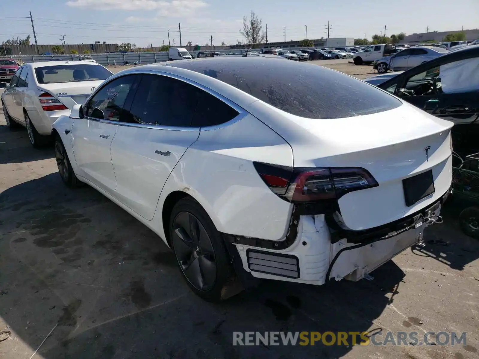 3 Photograph of a damaged car 5YJ3E1EA0KF486514 TESLA MODEL 3 2019