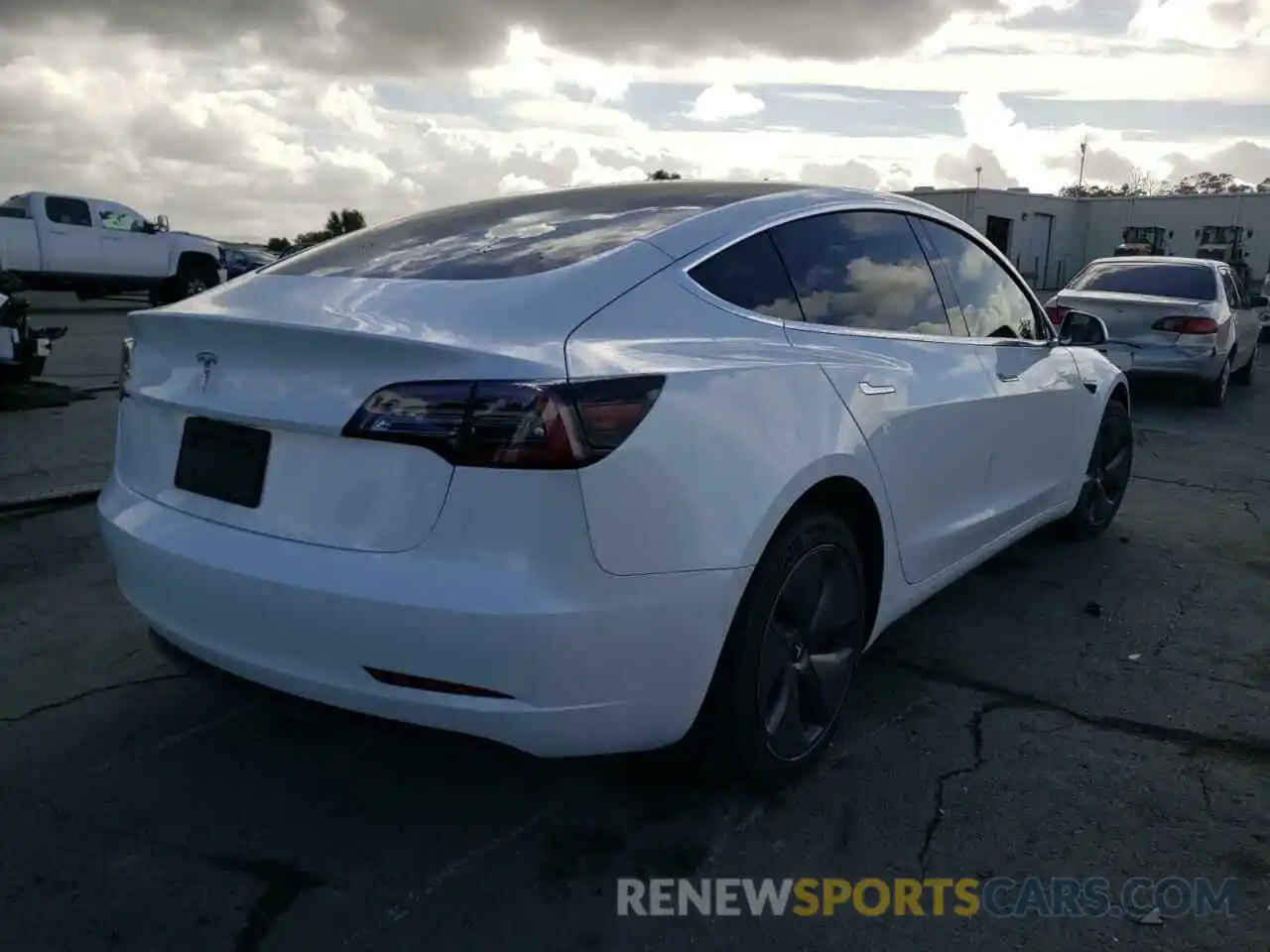 4 Photograph of a damaged car 5YJ3E1EA0KF509578 TESLA MODEL 3 2019