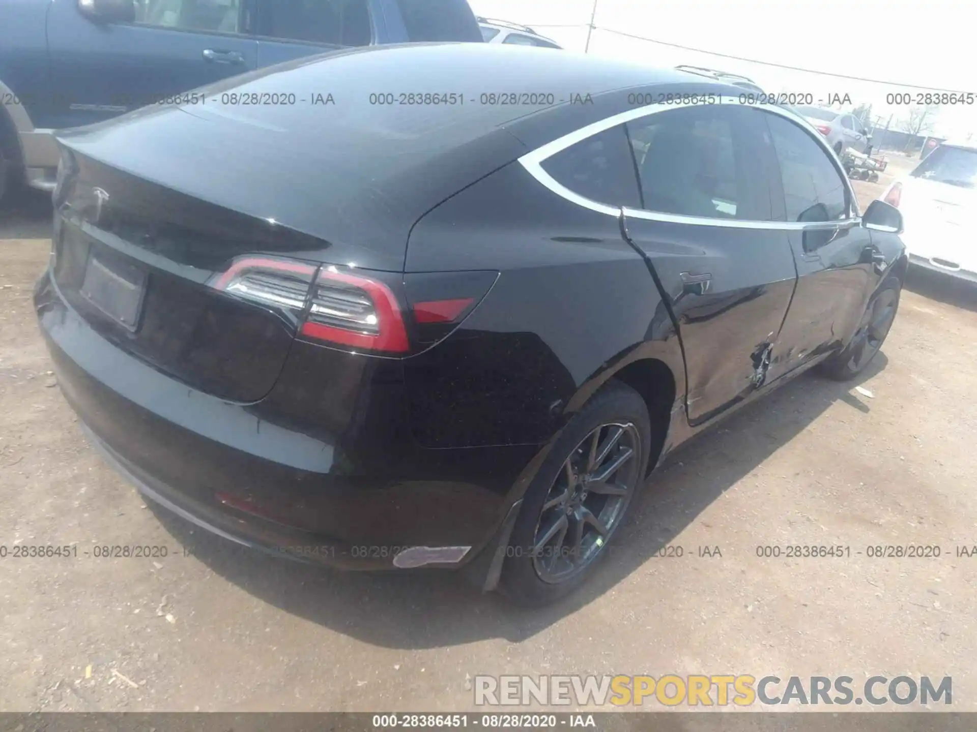 4 Photograph of a damaged car 5YJ3E1EA1KF301712 TESLA MODEL 3 2019