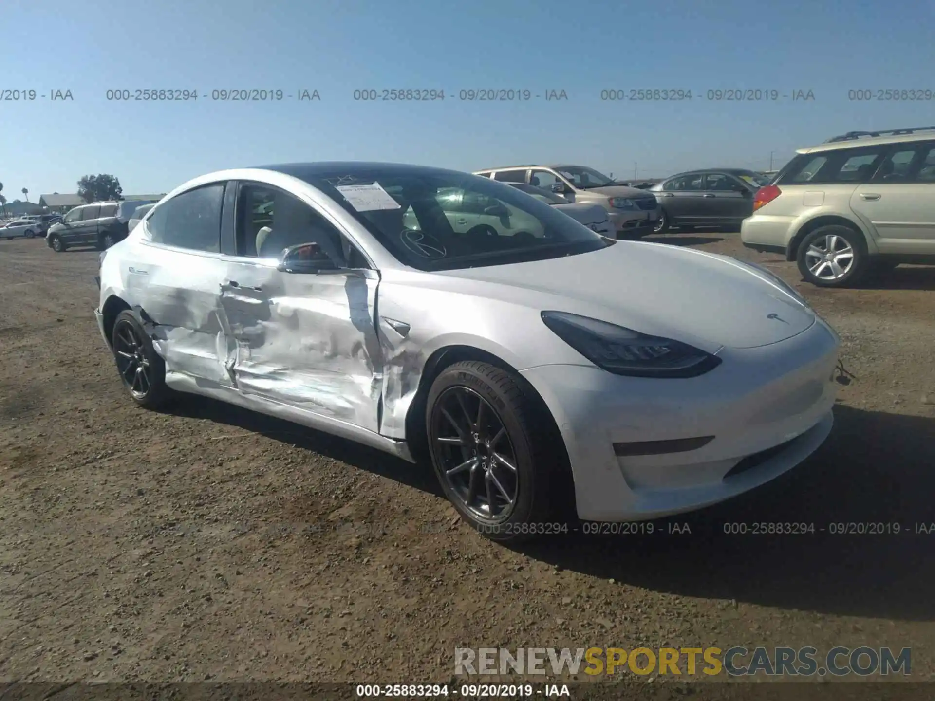 1 Фотография поврежденного автомобиля 5YJ3E1EA1KF302066 TESLA MODEL 3 2019