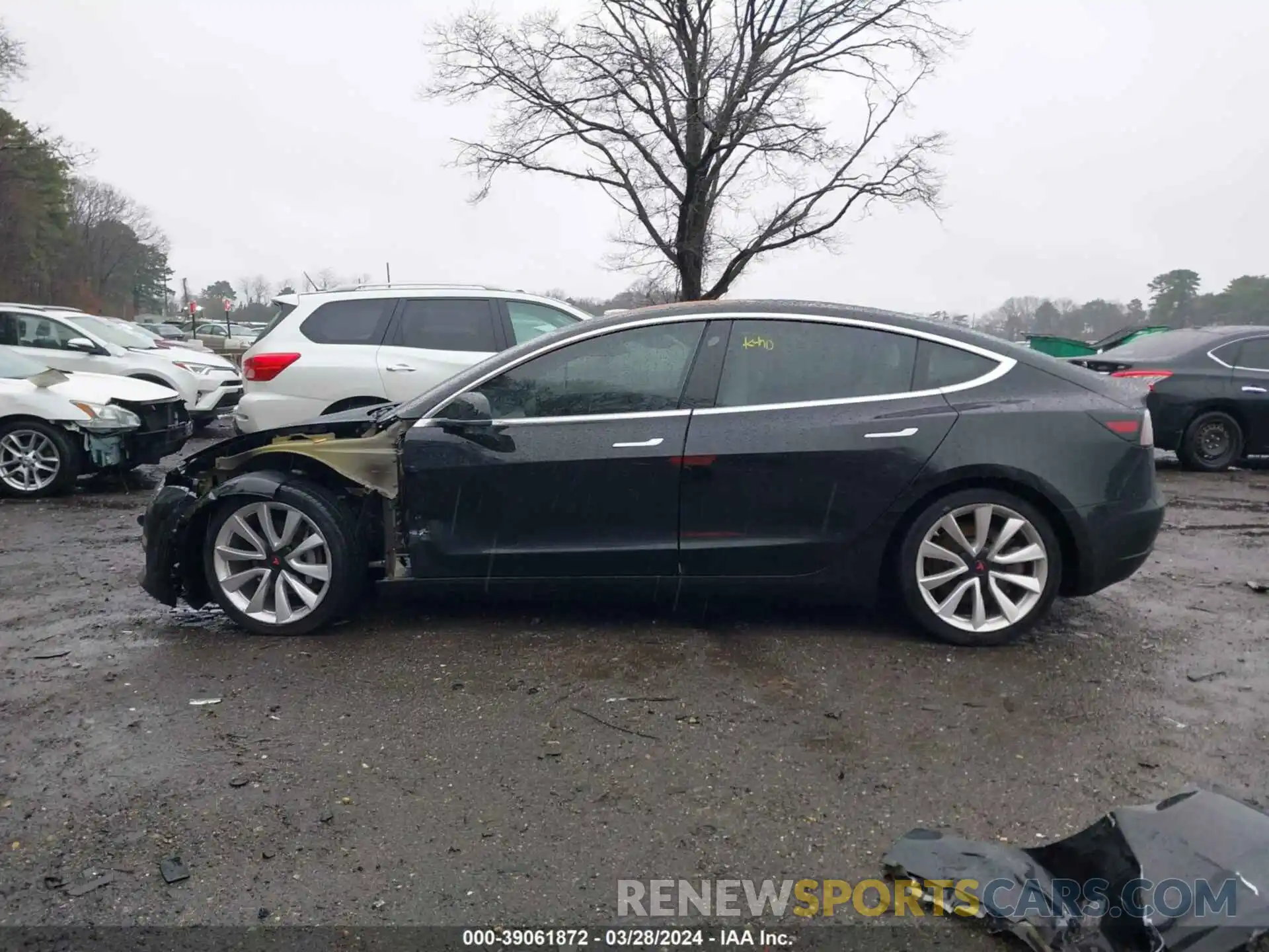 15 Photograph of a damaged car 5YJ3E1EA1KF302276 TESLA MODEL 3 2019