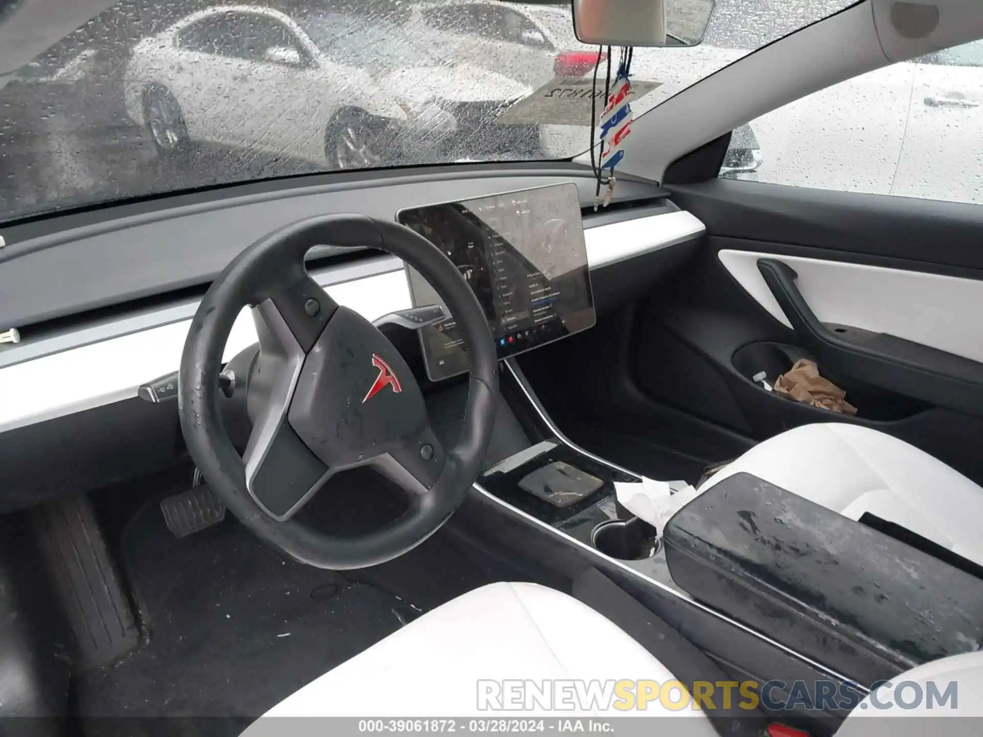 5 Photograph of a damaged car 5YJ3E1EA1KF302276 TESLA MODEL 3 2019