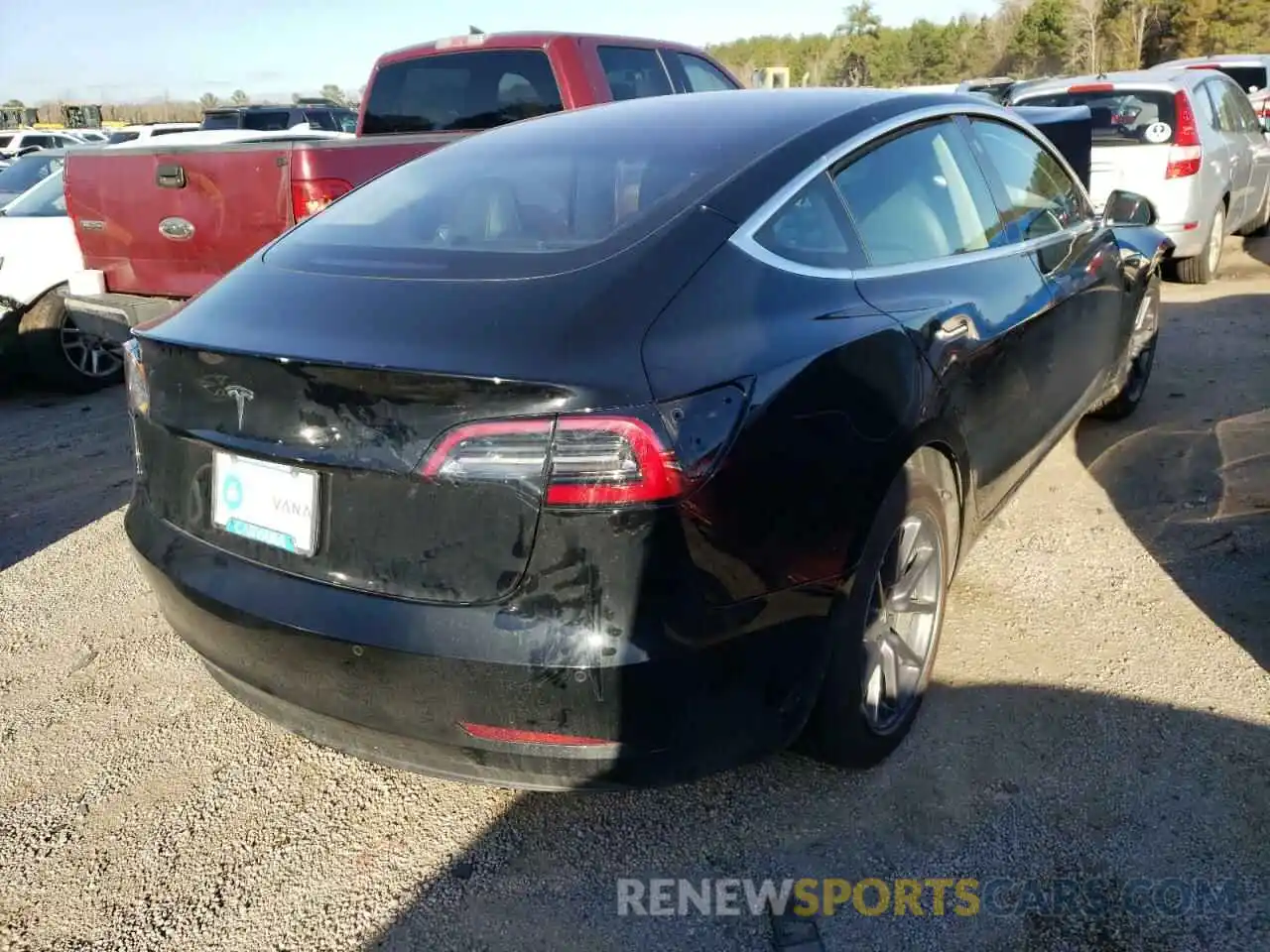 4 Photograph of a damaged car 5YJ3E1EA1KF305839 TESLA MODEL 3 2019