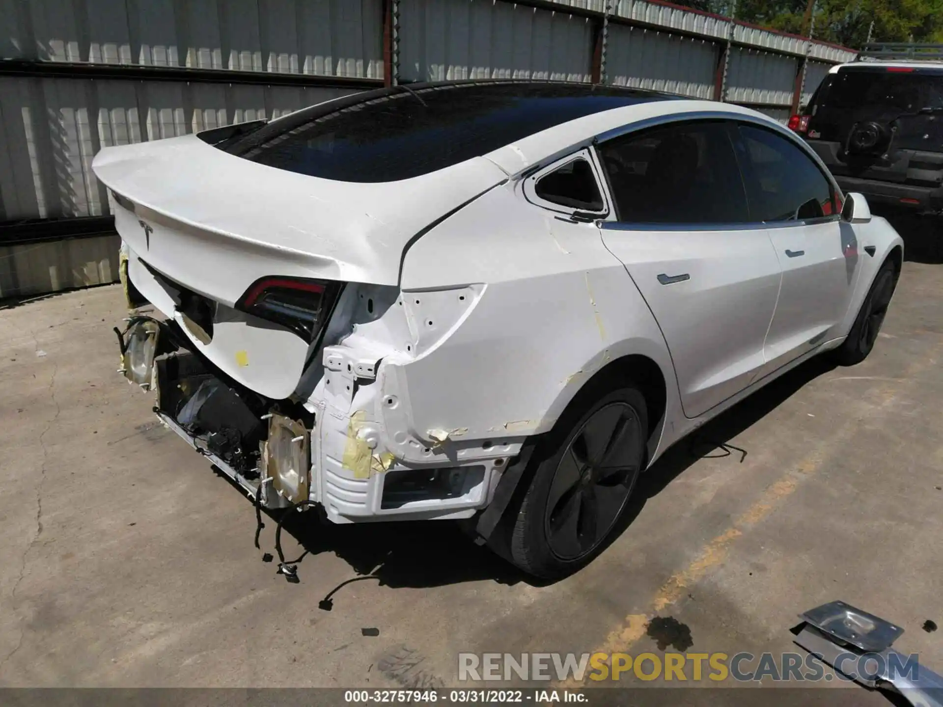 4 Photograph of a damaged car 5YJ3E1EA1KF309860 TESLA MODEL 3 2019