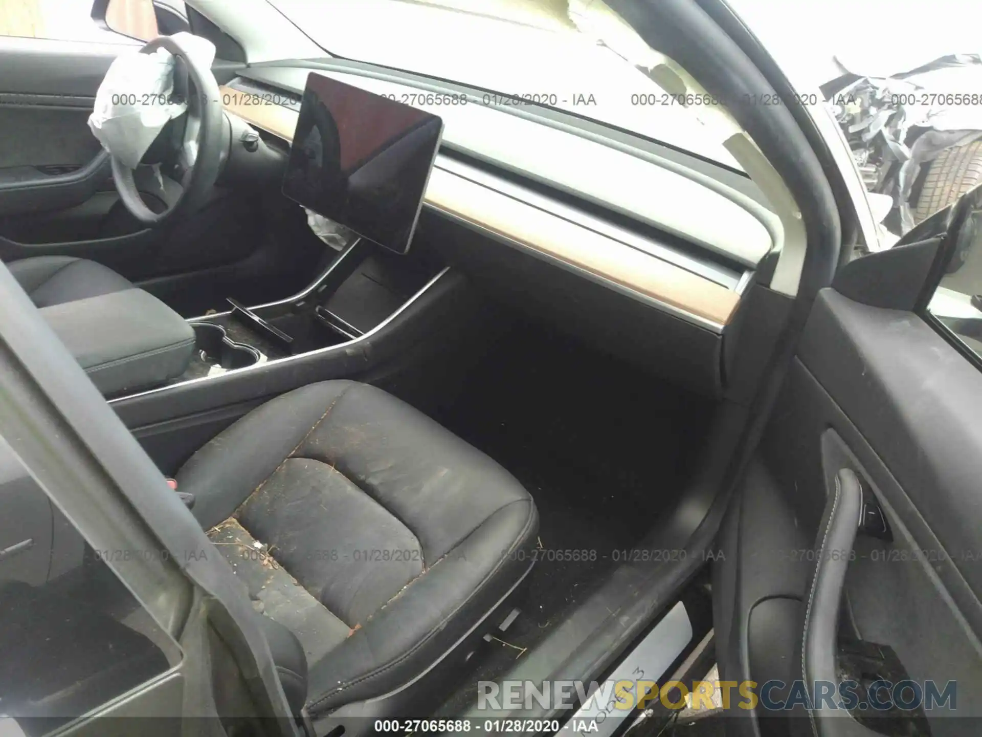 5 Photograph of a damaged car 5YJ3E1EA1KF395185 TESLA MODEL 3 2019