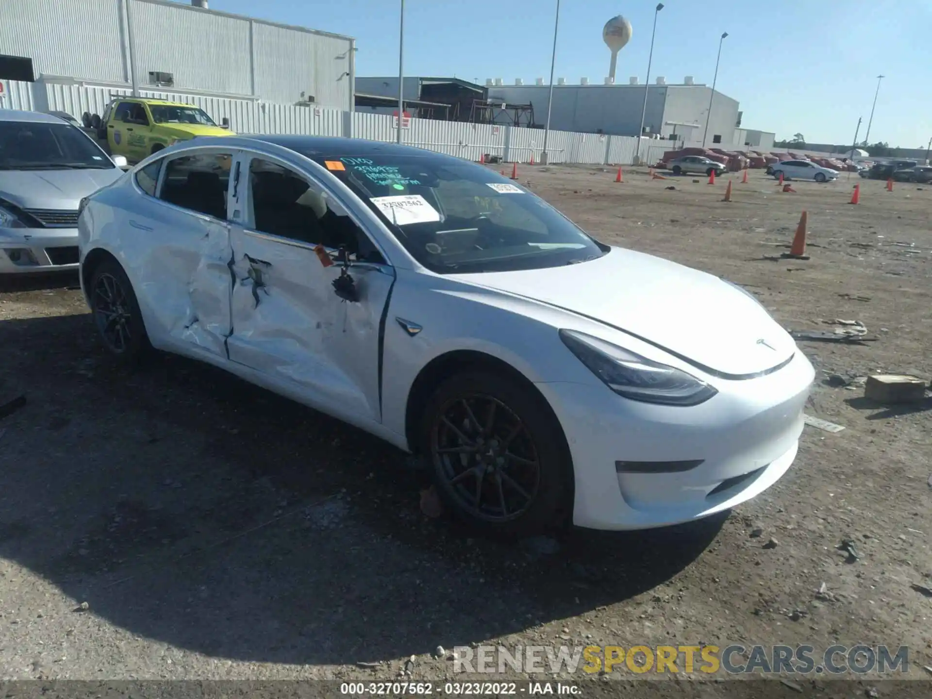 1 Photograph of a damaged car 5YJ3E1EA1KF396935 TESLA MODEL 3 2019