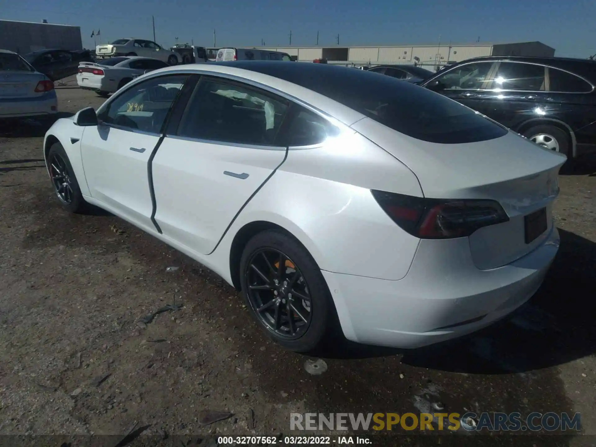 3 Photograph of a damaged car 5YJ3E1EA1KF396935 TESLA MODEL 3 2019