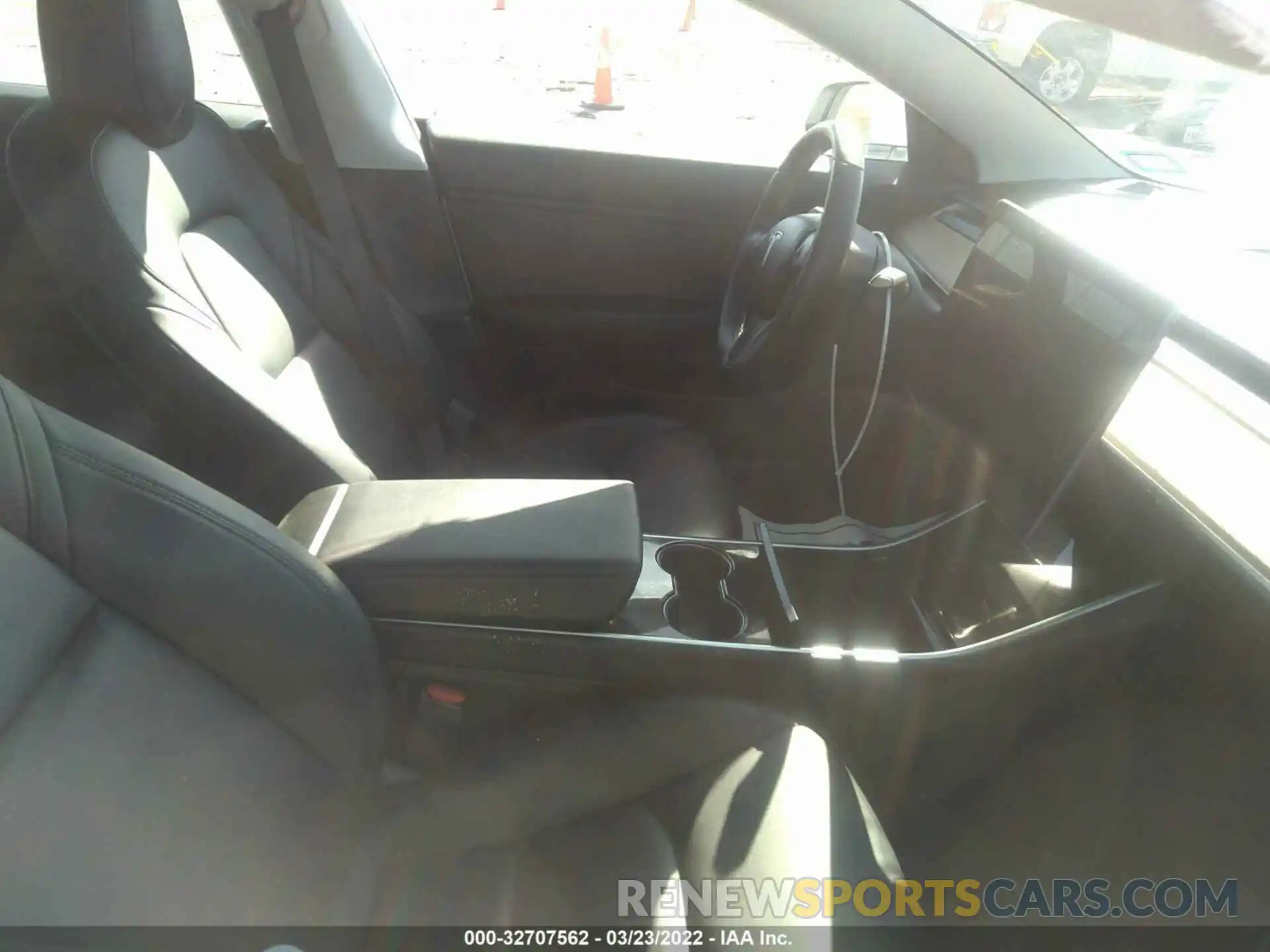 5 Photograph of a damaged car 5YJ3E1EA1KF396935 TESLA MODEL 3 2019