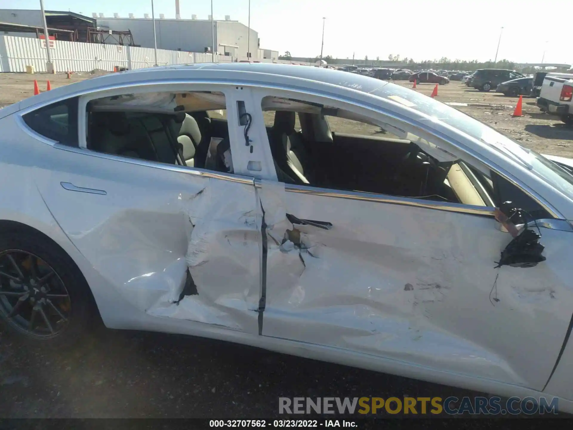 6 Photograph of a damaged car 5YJ3E1EA1KF396935 TESLA MODEL 3 2019