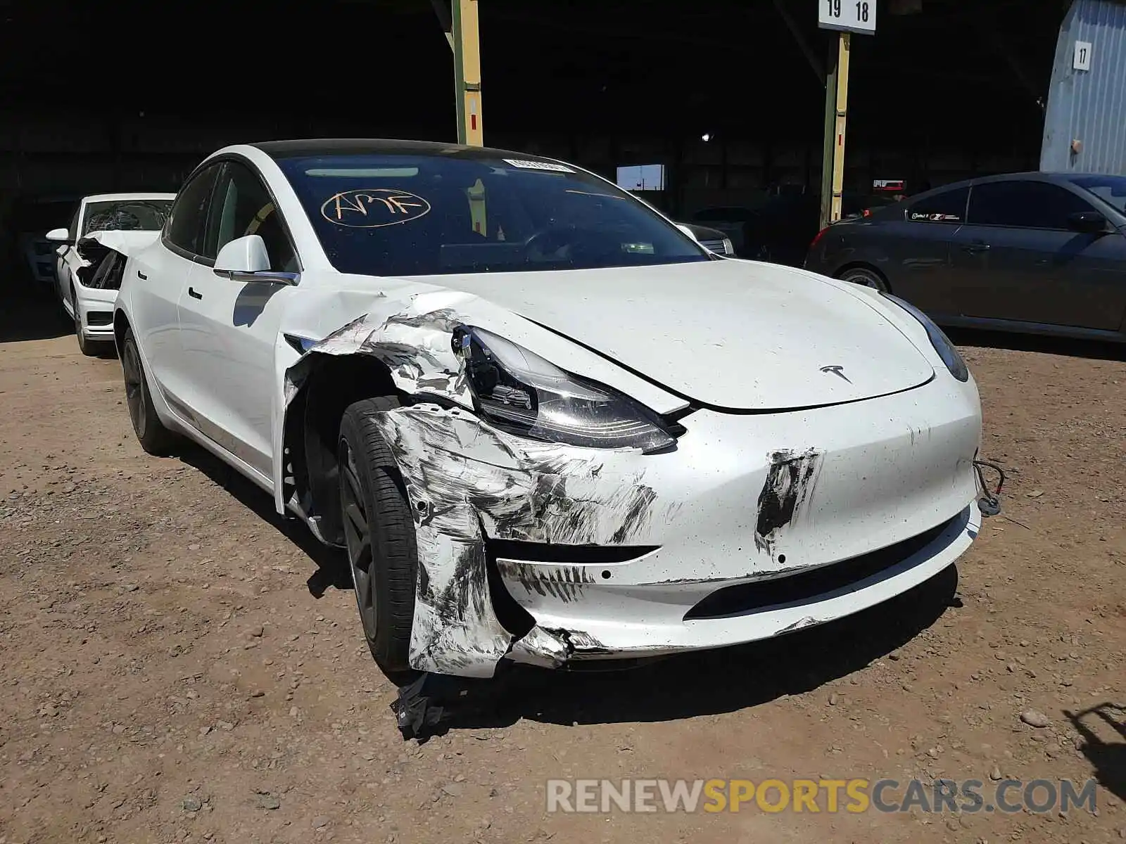 1 Photograph of a damaged car 5YJ3E1EA1KF401695 TESLA MODEL 3 2019