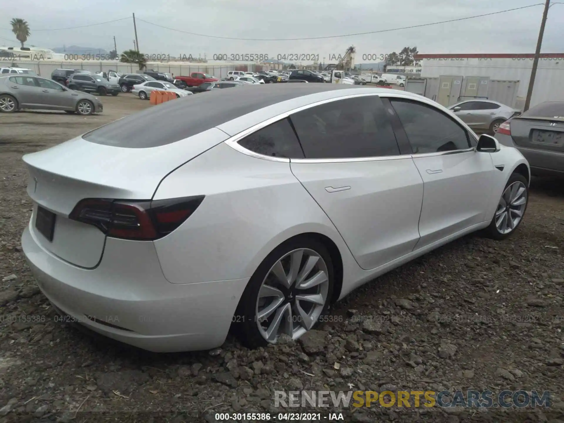 4 Фотография поврежденного автомобиля 5YJ3E1EA1KF402426 TESLA MODEL 3 2019