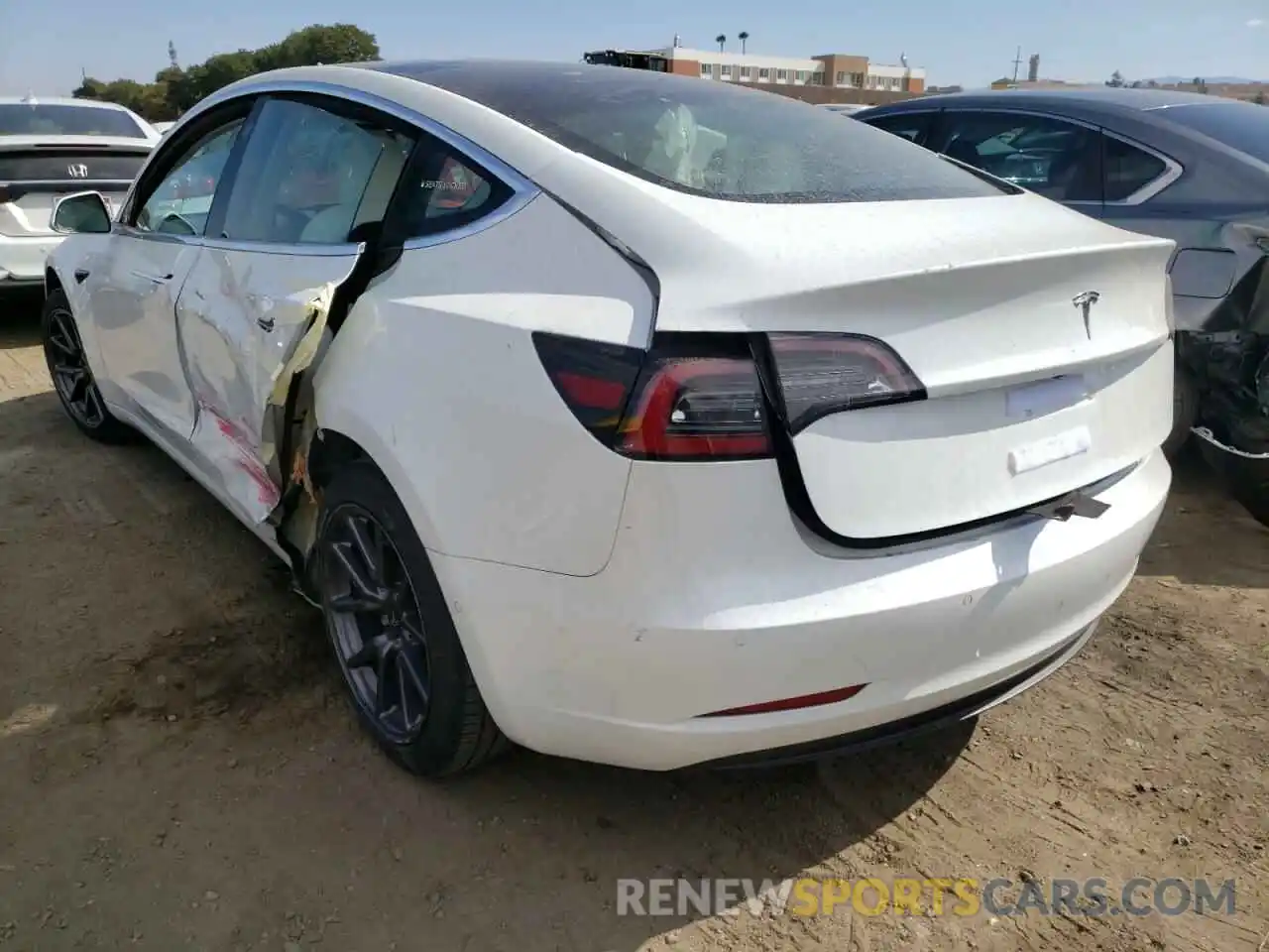 3 Фотография поврежденного автомобиля 5YJ3E1EA1KF402989 TESLA MODEL 3 2019