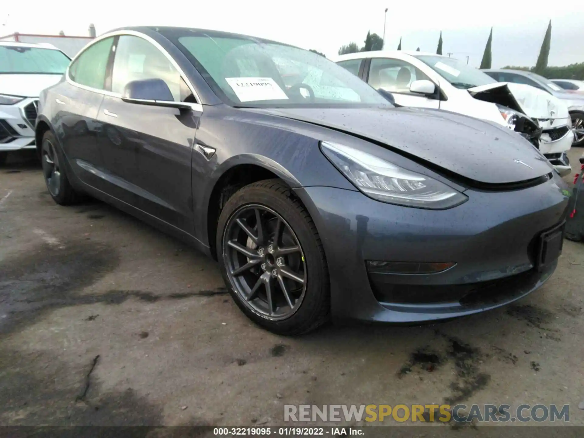 1 Photograph of a damaged car 5YJ3E1EA1KF411112 TESLA MODEL 3 2019