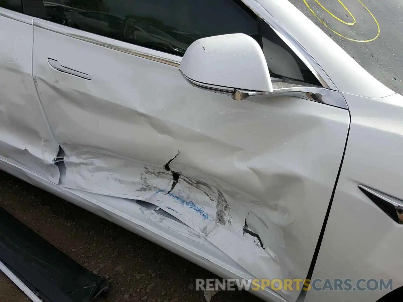 9 Photograph of a damaged car 5YJ3E1EA1KF425088 TESLA MODEL 3 2019