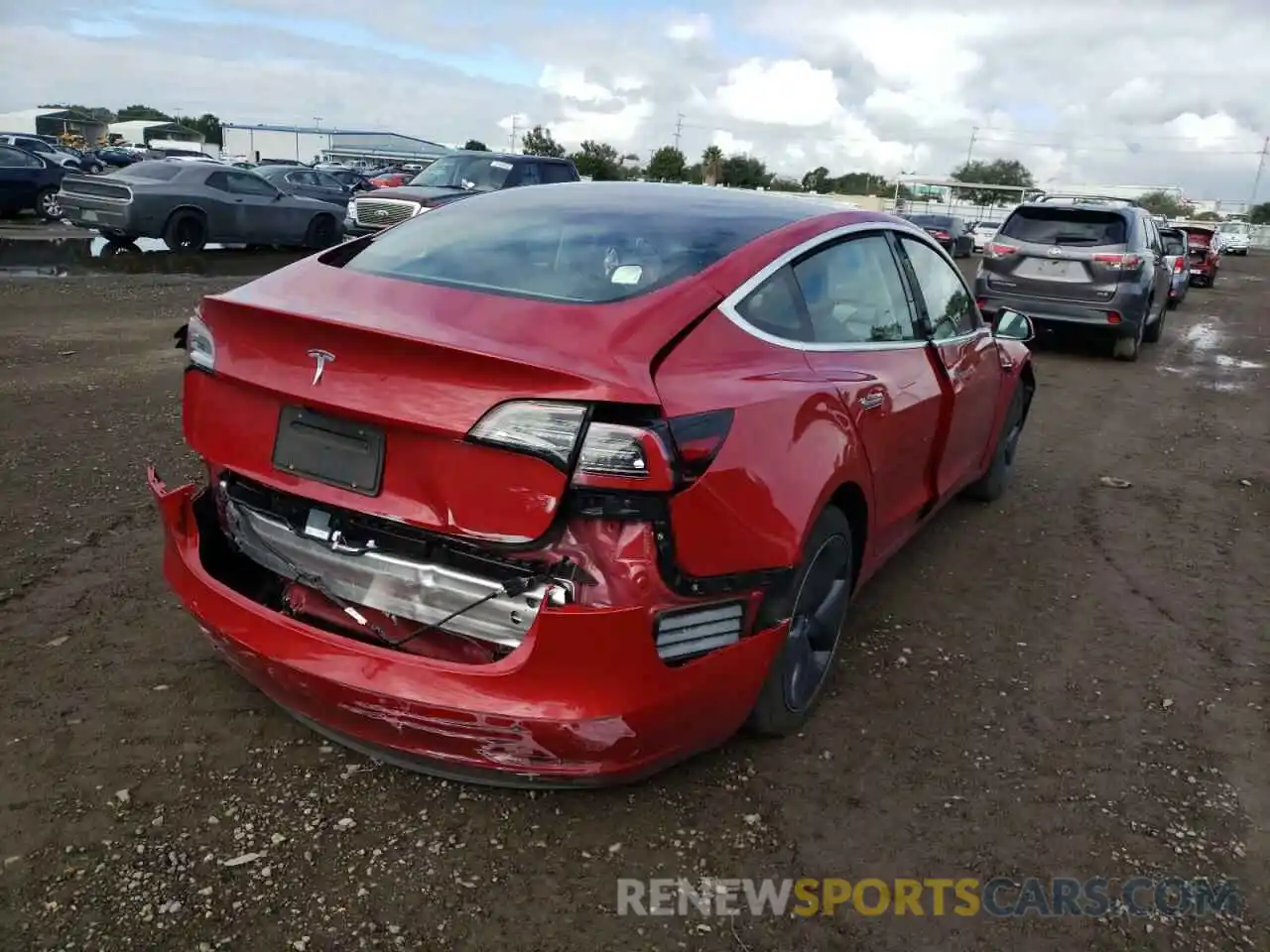 4 Photograph of a damaged car 5YJ3E1EA1KF464005 TESLA MODEL 3 2019