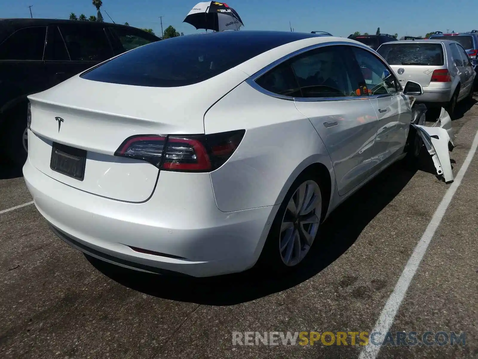 4 Photograph of a damaged car 5YJ3E1EA1KF476459 TESLA MODEL 3 2019