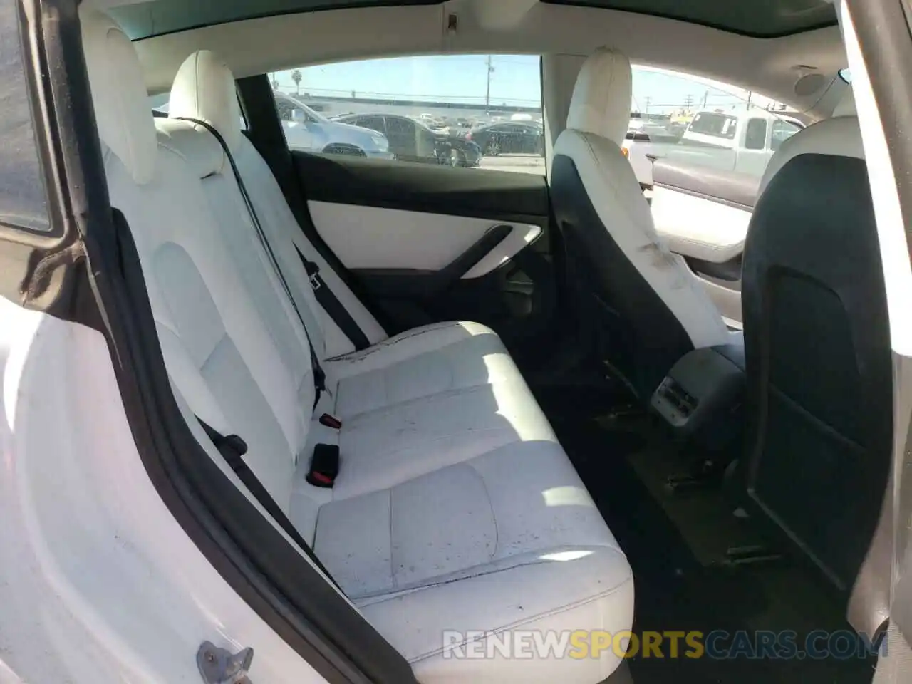 6 Photograph of a damaged car 5YJ3E1EA1KF486229 TESLA MODEL 3 2019