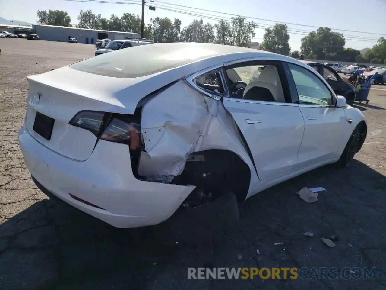 4 Photograph of a damaged car 5YJ3E1EA1KF486490 TESLA MODEL 3 2019