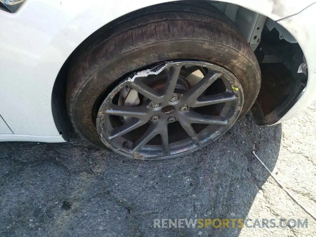 9 Photograph of a damaged car 5YJ3E1EA1KF486490 TESLA MODEL 3 2019