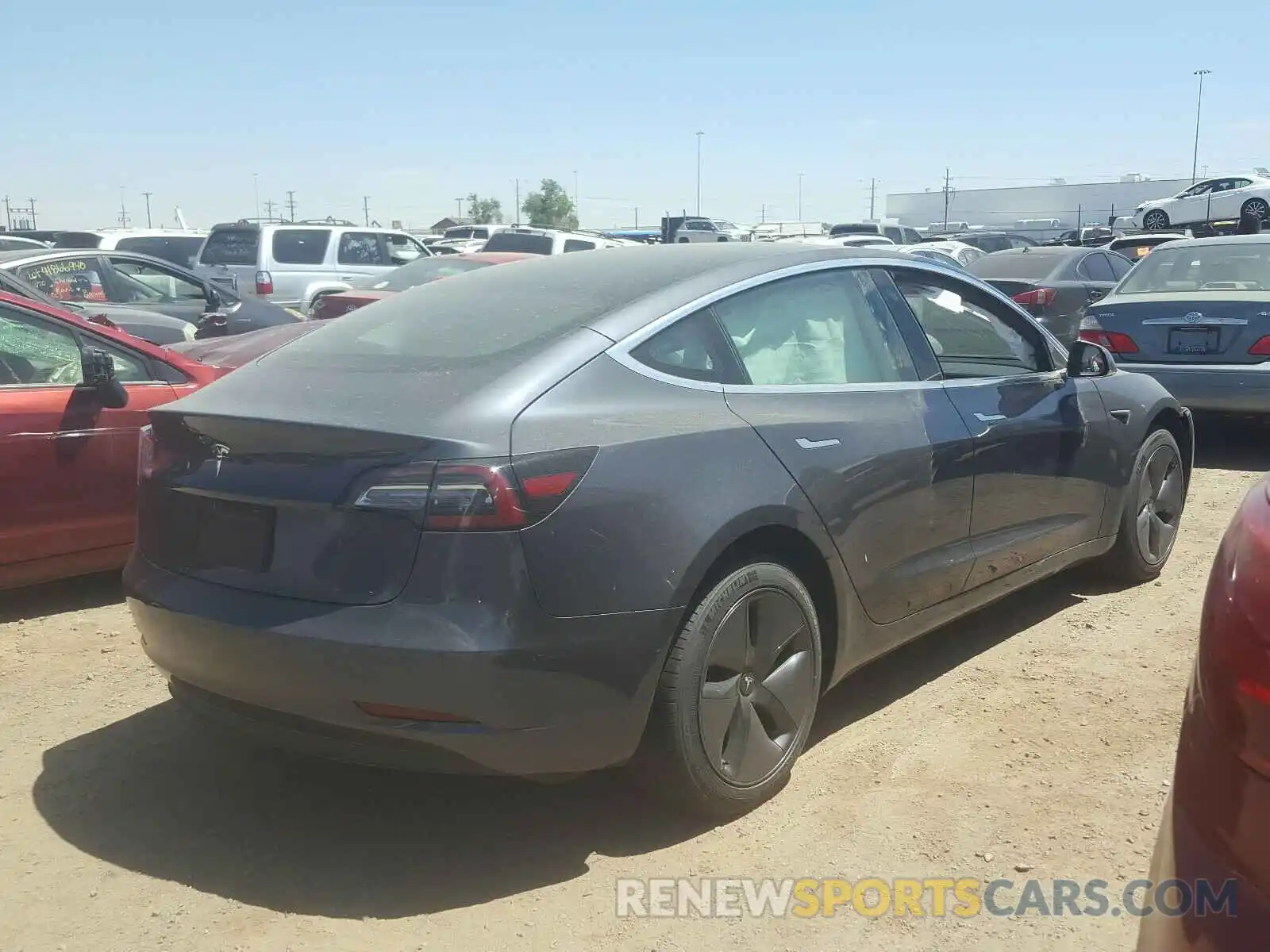 4 Photograph of a damaged car 5YJ3E1EA1KF519570 TESLA MODEL 3 2019