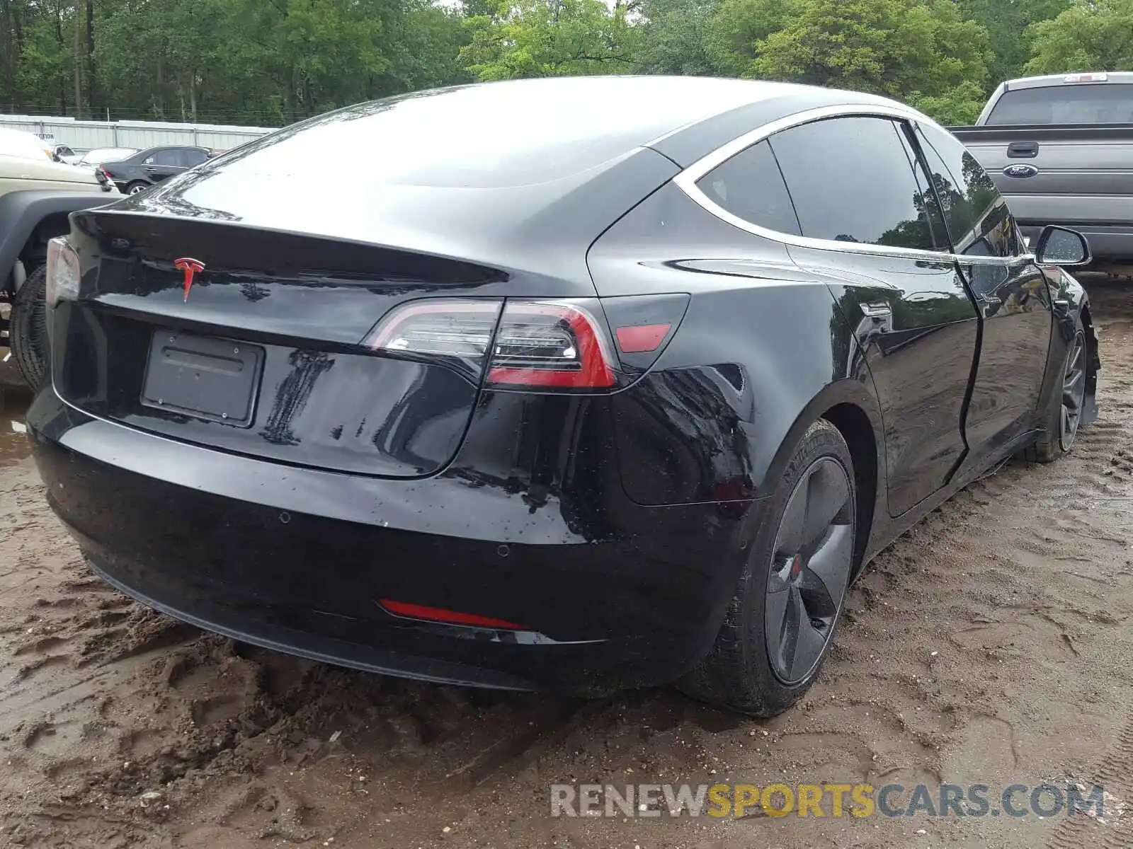 4 Photograph of a damaged car 5YJ3E1EA2KF190121 TESLA MODEL 3 2019