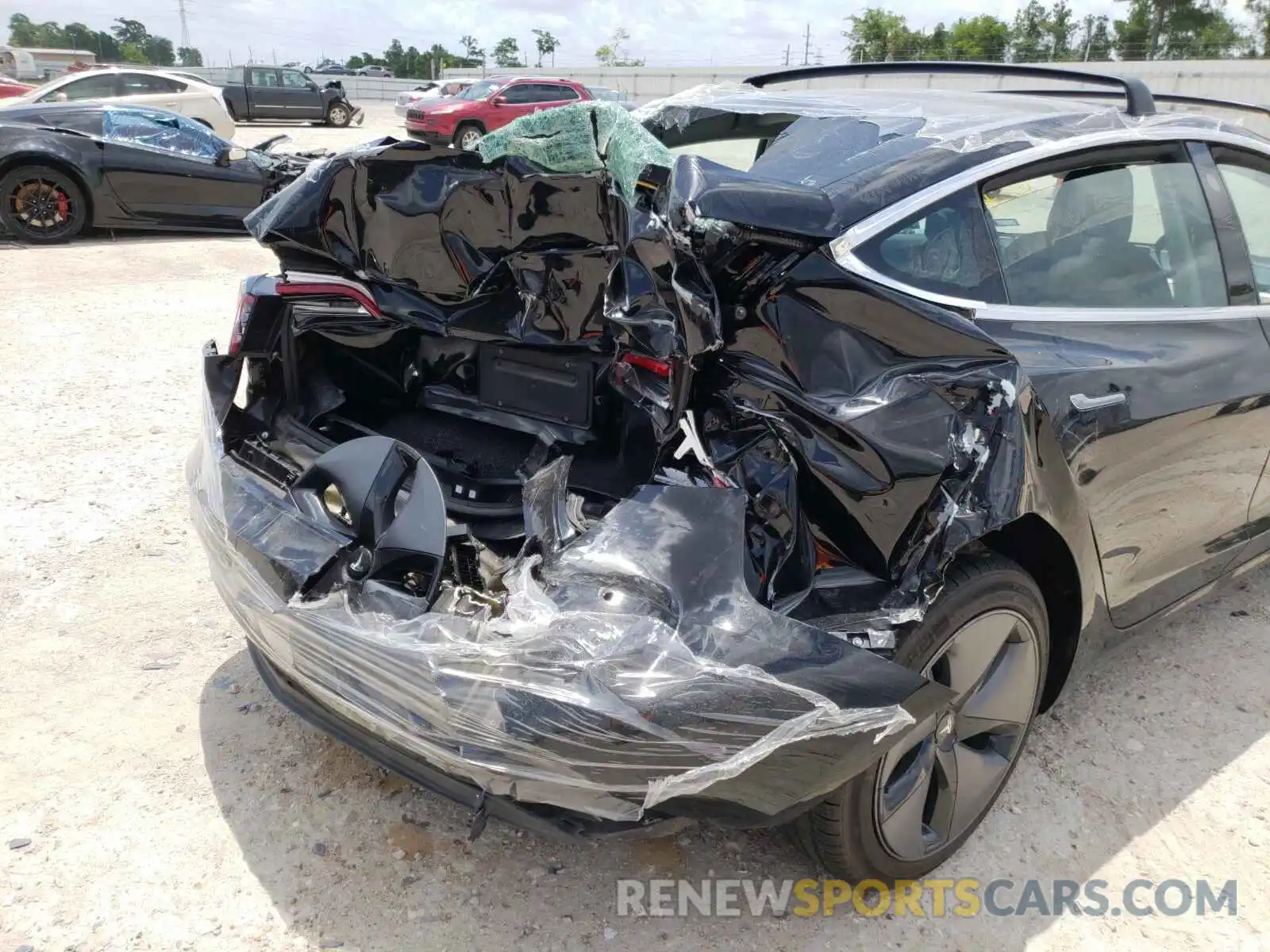 9 Photograph of a damaged car 5YJ3E1EA2KF297699 TESLA MODEL 3 2019