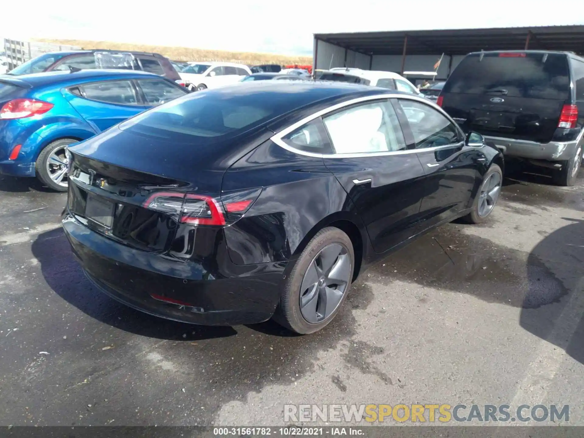 4 Фотография поврежденного автомобиля 5YJ3E1EA2KF304716 TESLA MODEL 3 2019