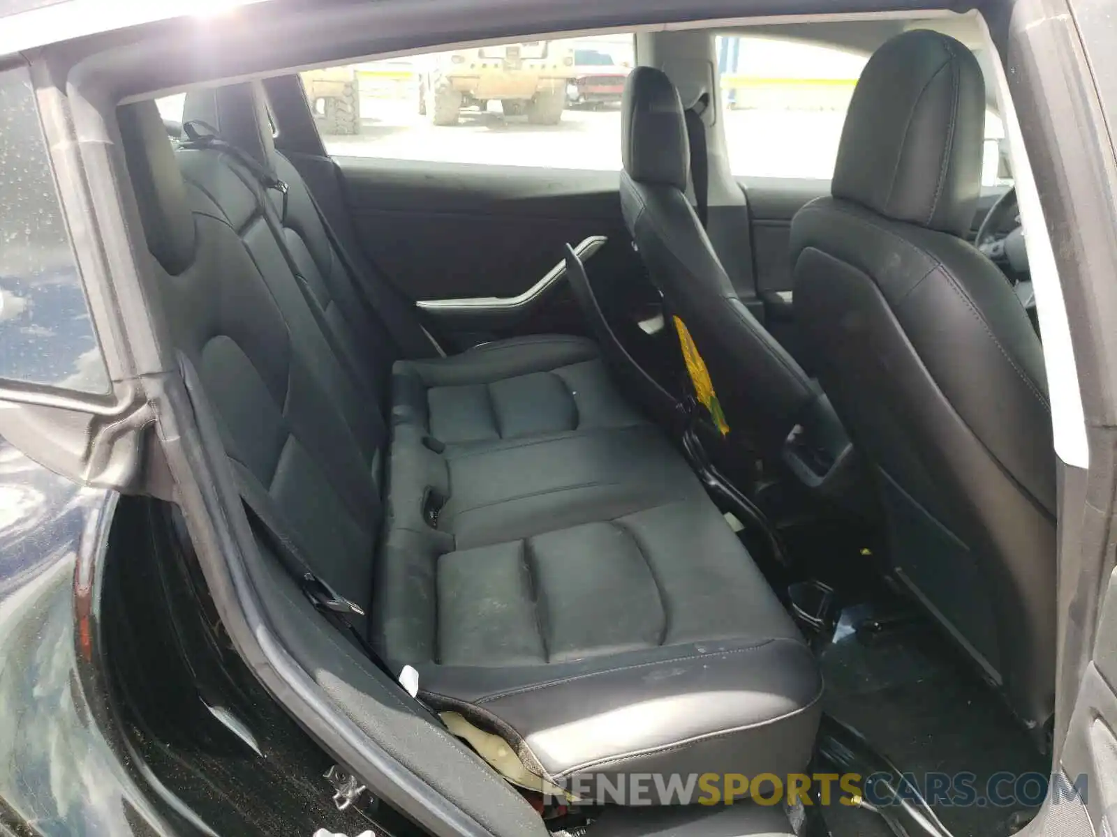 6 Photograph of a damaged car 5YJ3E1EA2KF305056 TESLA MODEL 3 2019