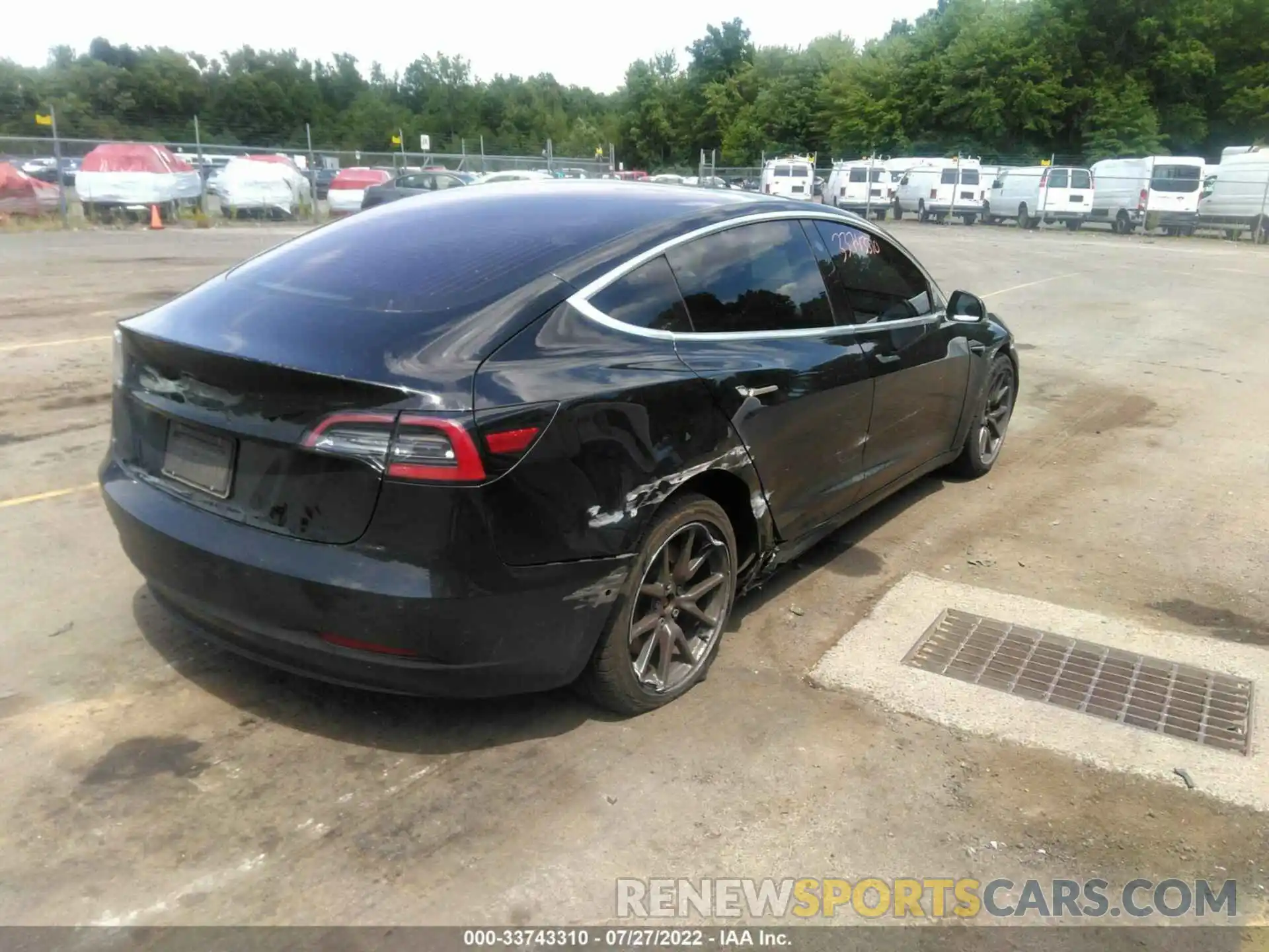 4 Photograph of a damaged car 5YJ3E1EA2KF305168 TESLA MODEL 3 2019